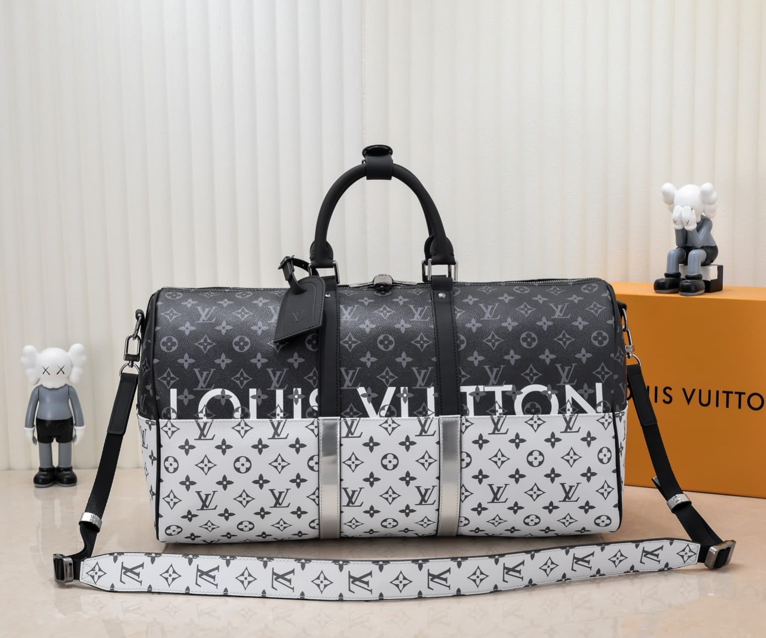 L X V Keepall Travelling bag M43412 Size:50x29x23cm