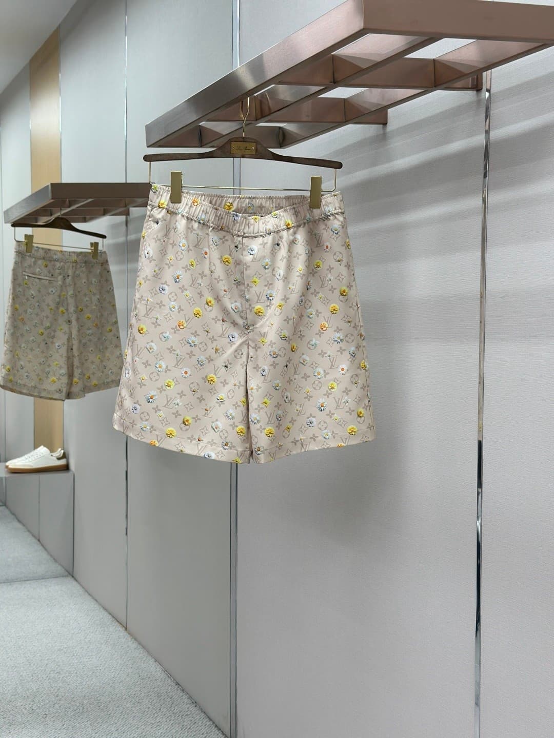 L X V Shorts