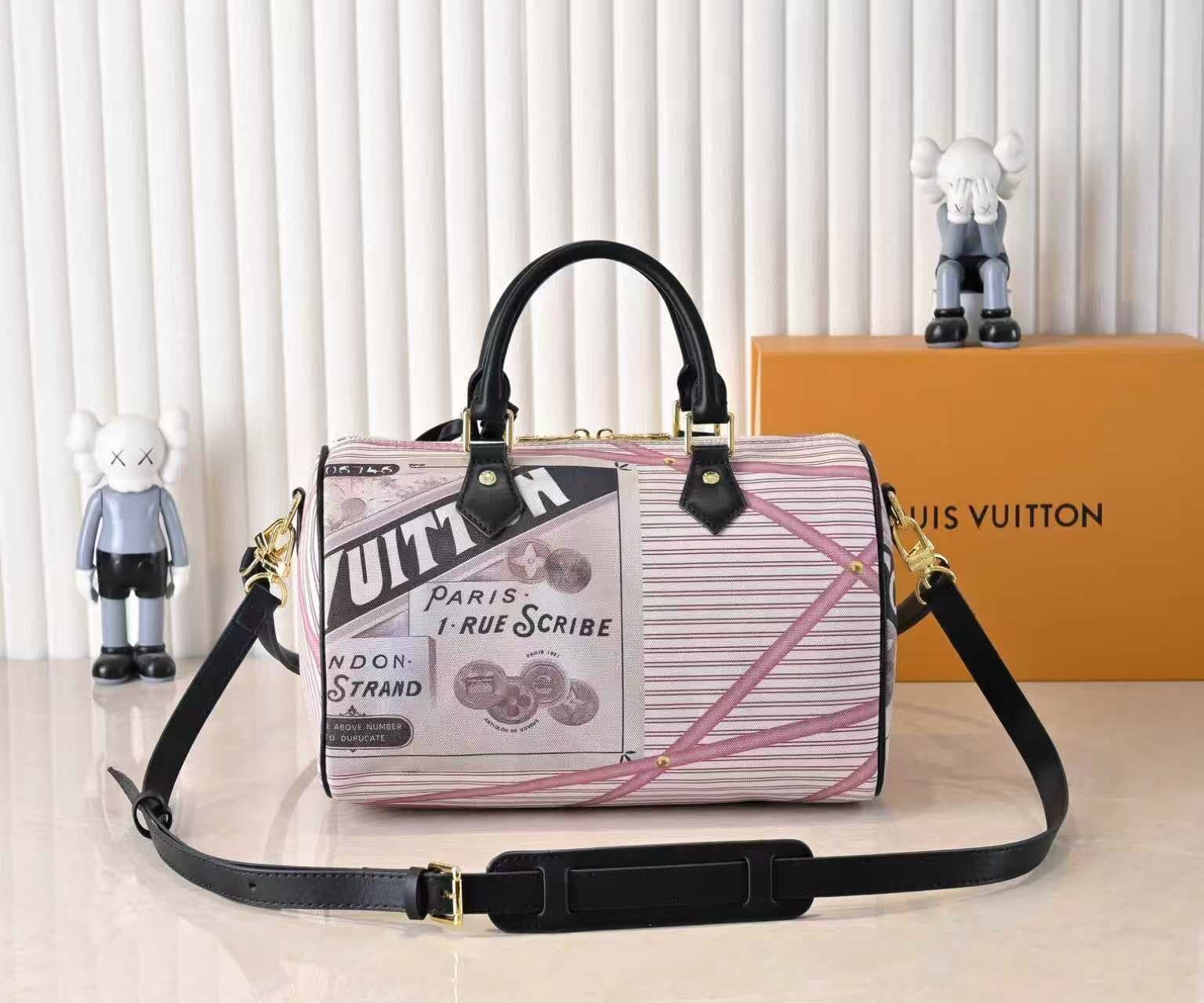L X V SPEEDY SOFT 30 Size:30x21x17cm