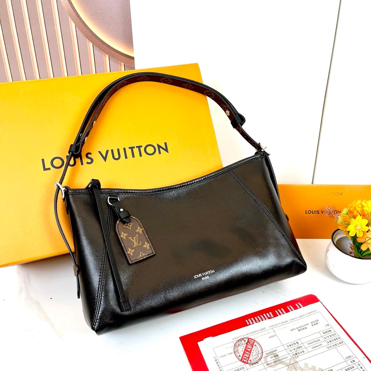 L X V Carryall East West M28160 36x19x0.5cm