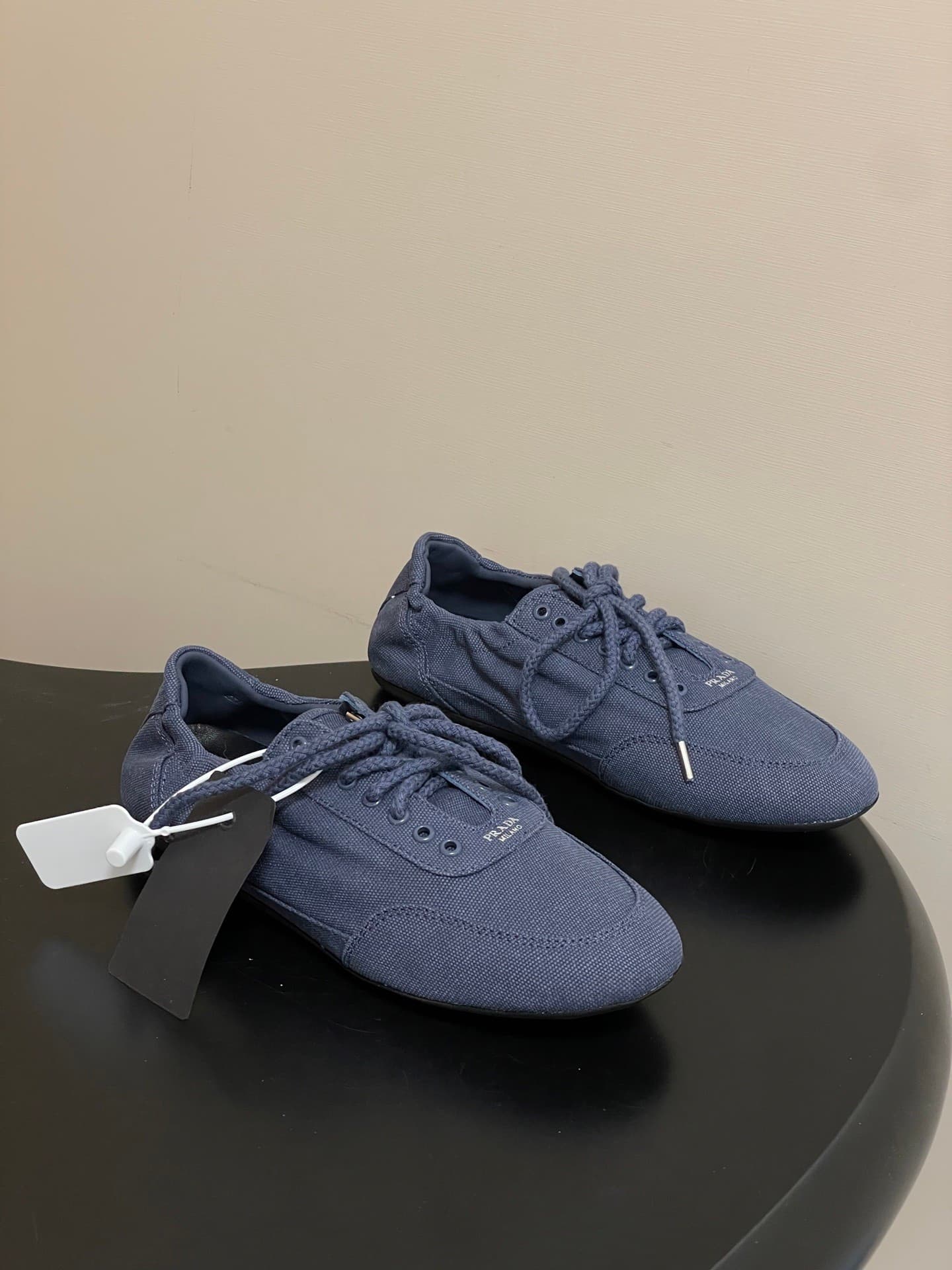 PRD sneaker(Women's style)