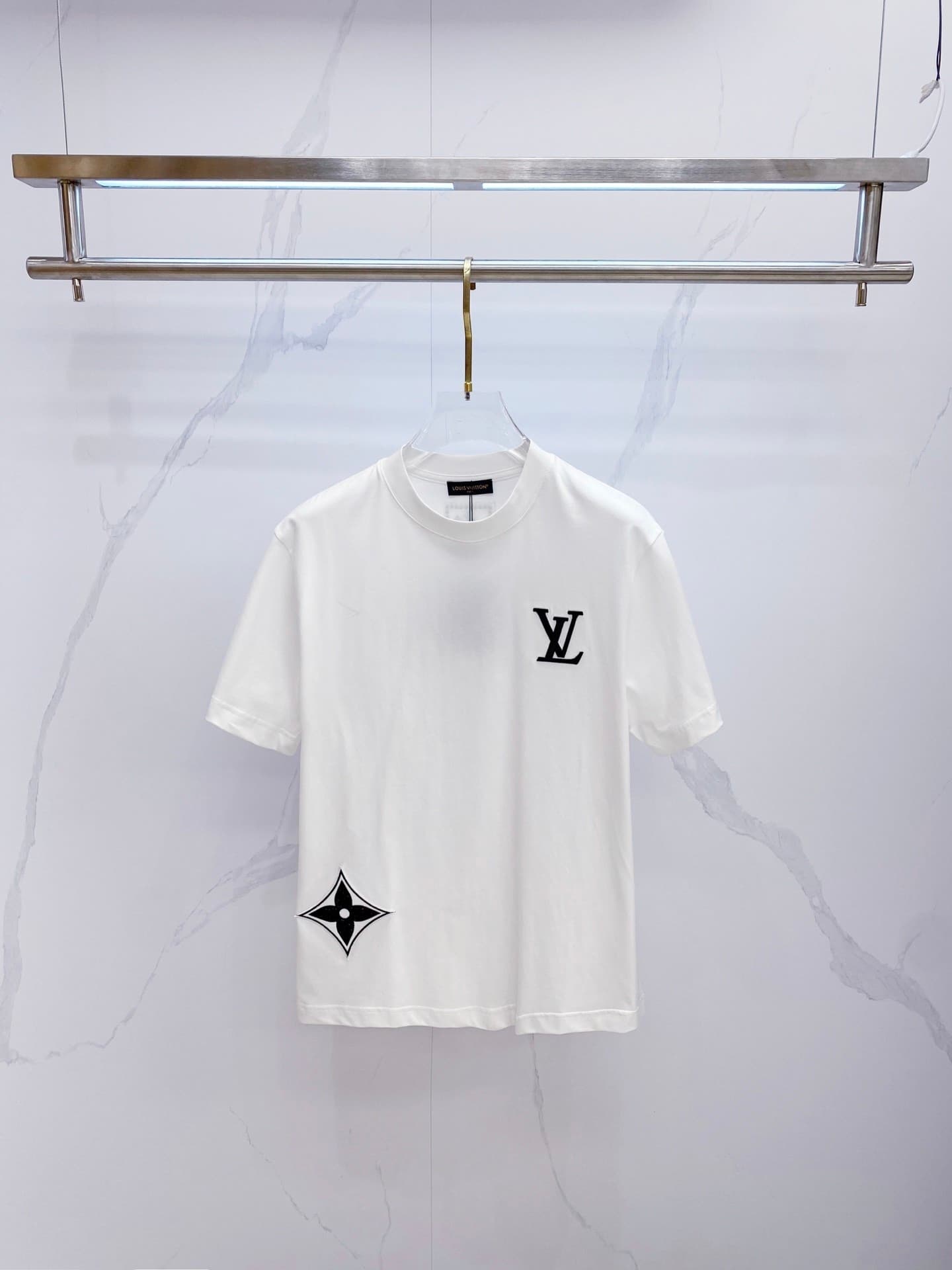 L X V T-shirt