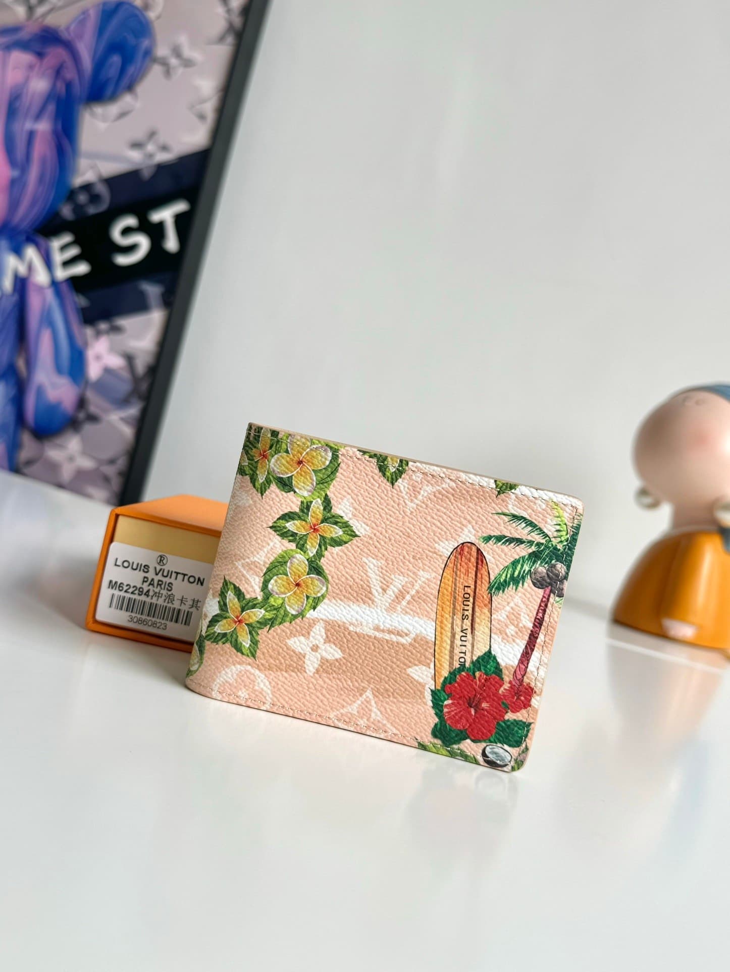 L X V Wallets M62294/M61697(Multiple sizes)