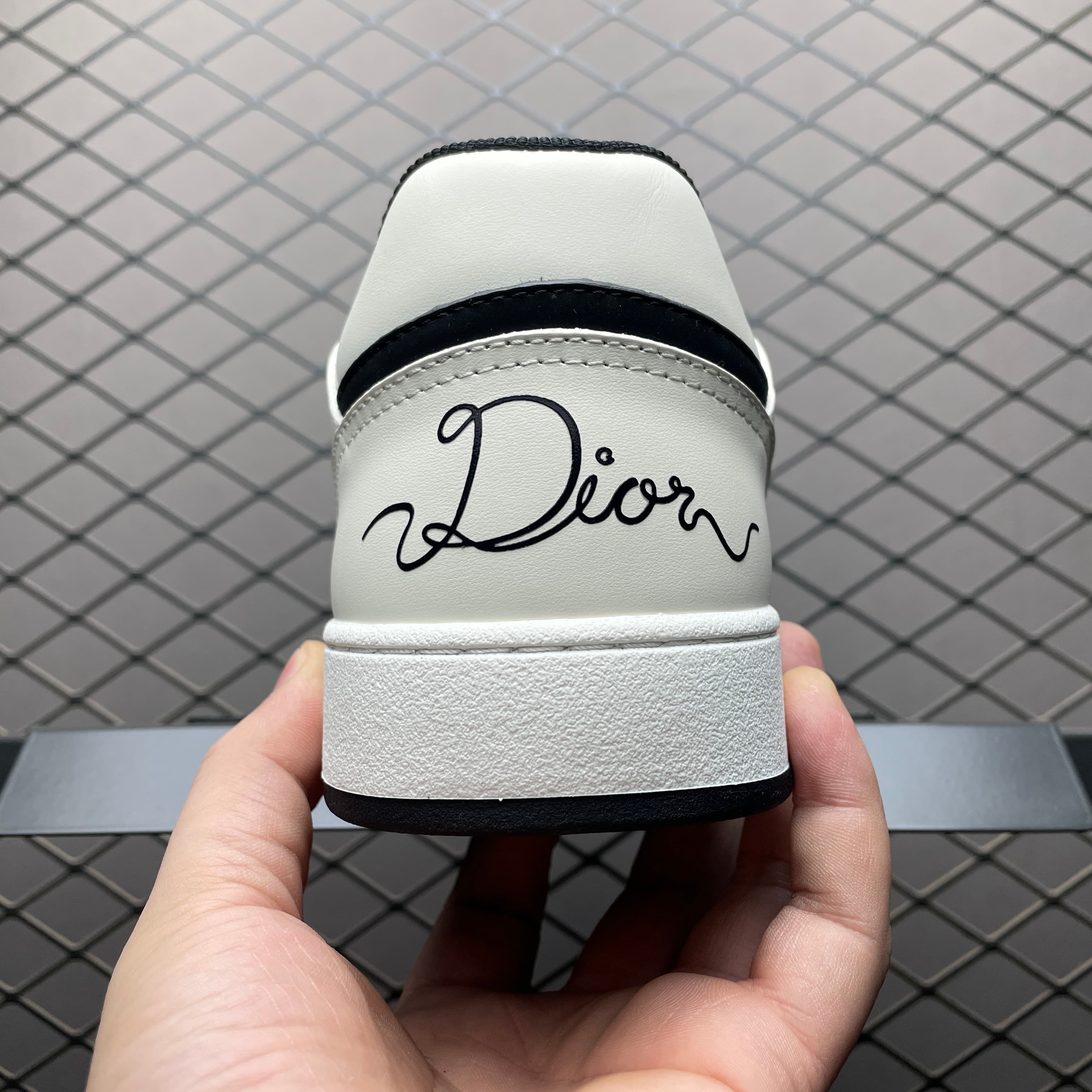 DR B27 sneaker
