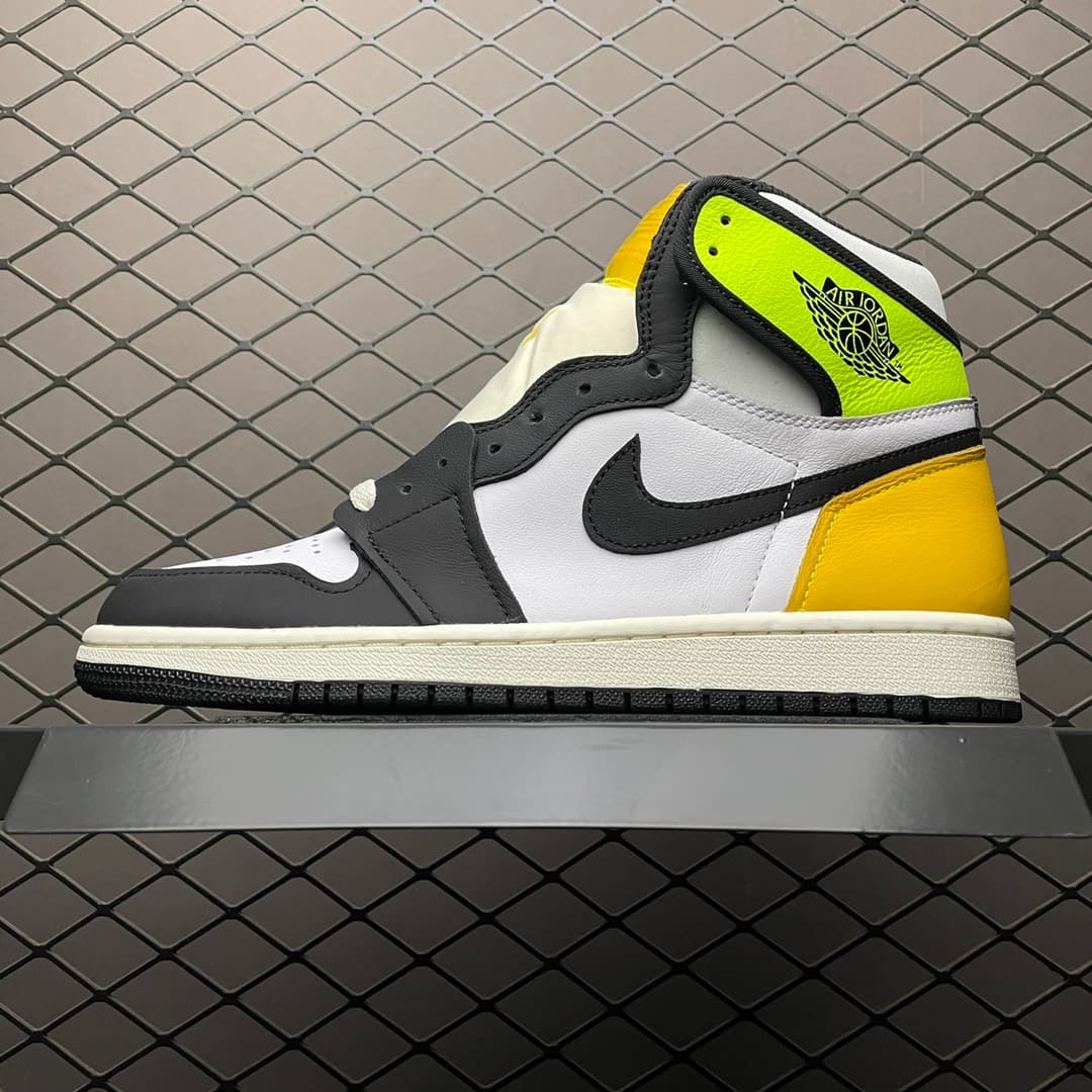 JRD1 White Black Volt University Gold 555088-118