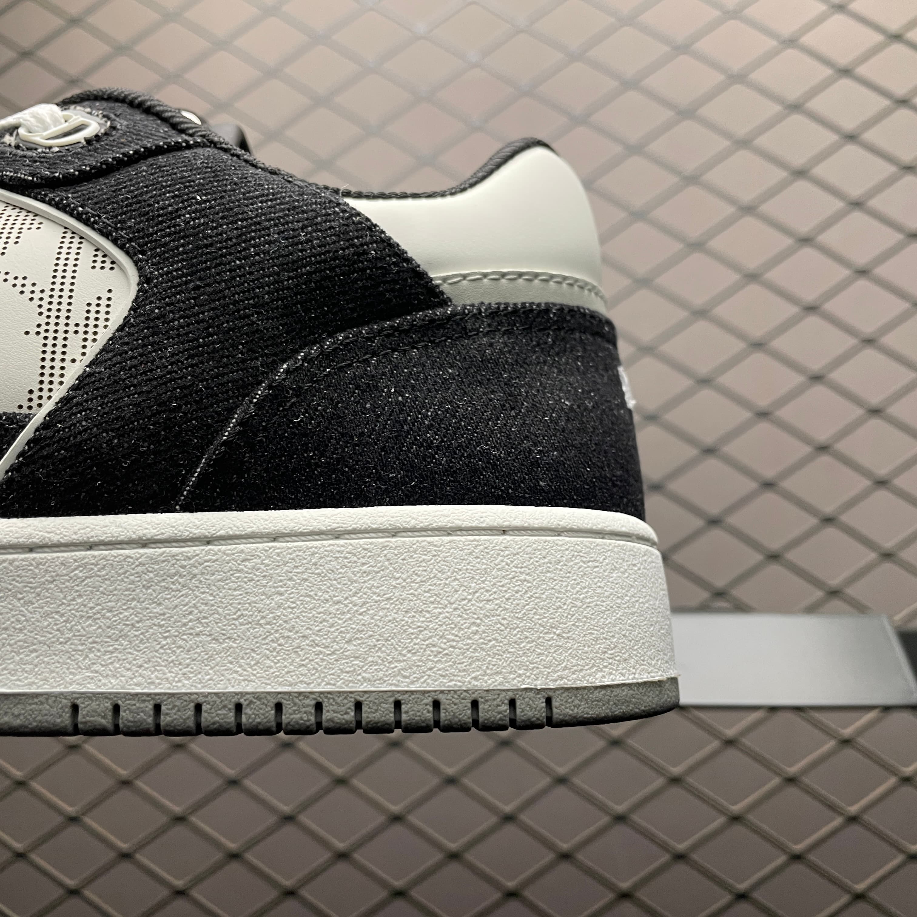 DR B27 sneaker