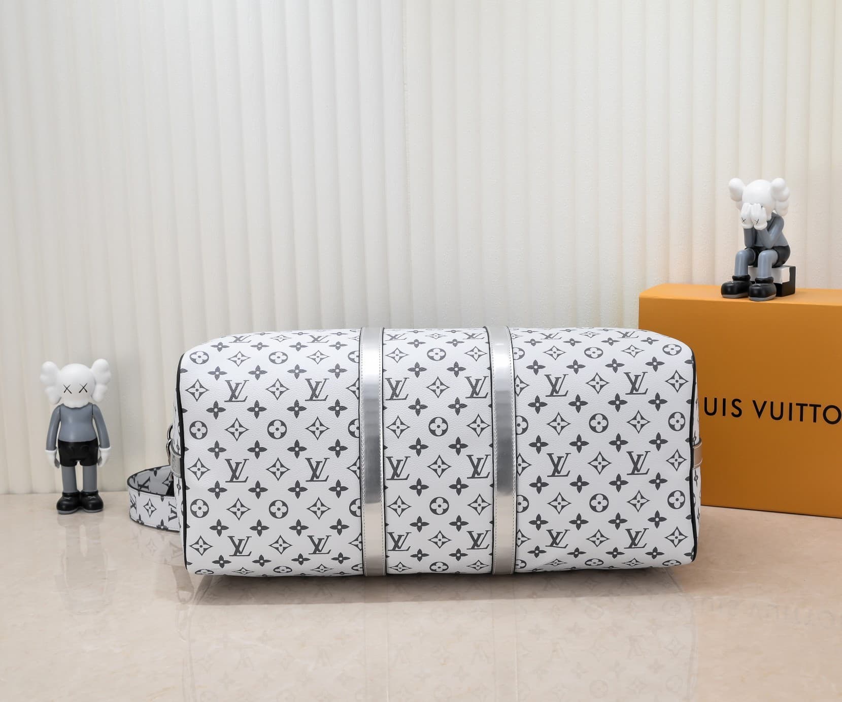 L X V Keepall Travelling bag M43412 Size:50x29x23cm