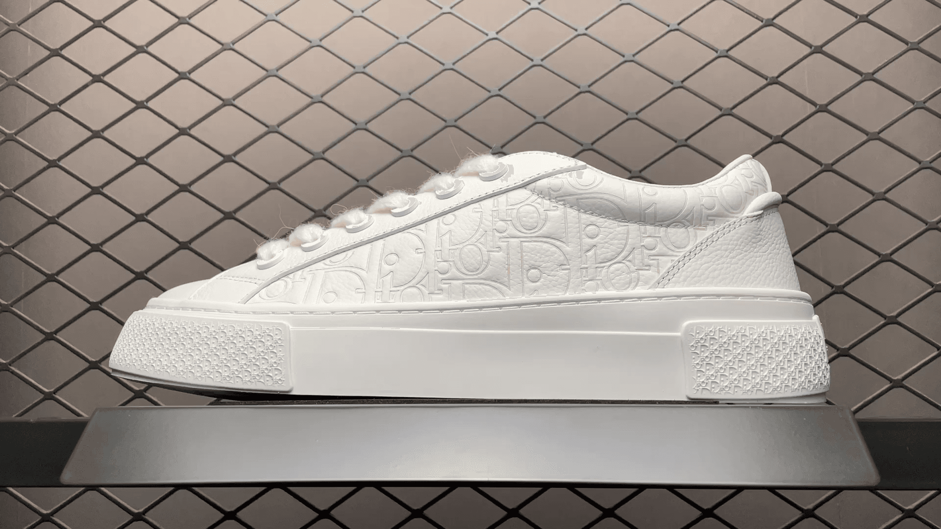 DR B33 Sneaker