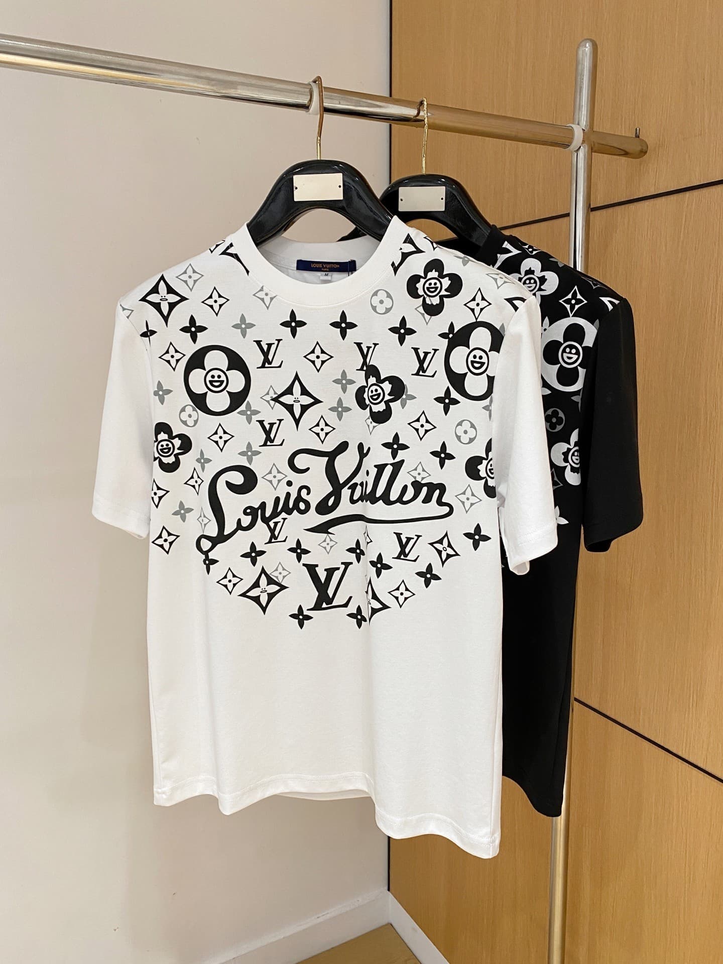 L X V T-shirt(Multiple colors)