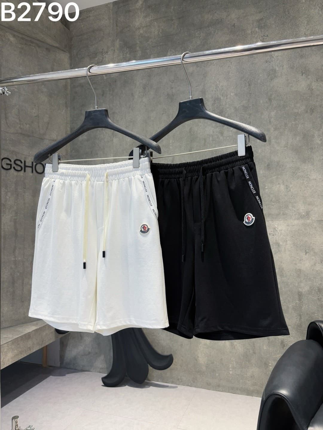 MONC Shorts(Multiple colors)