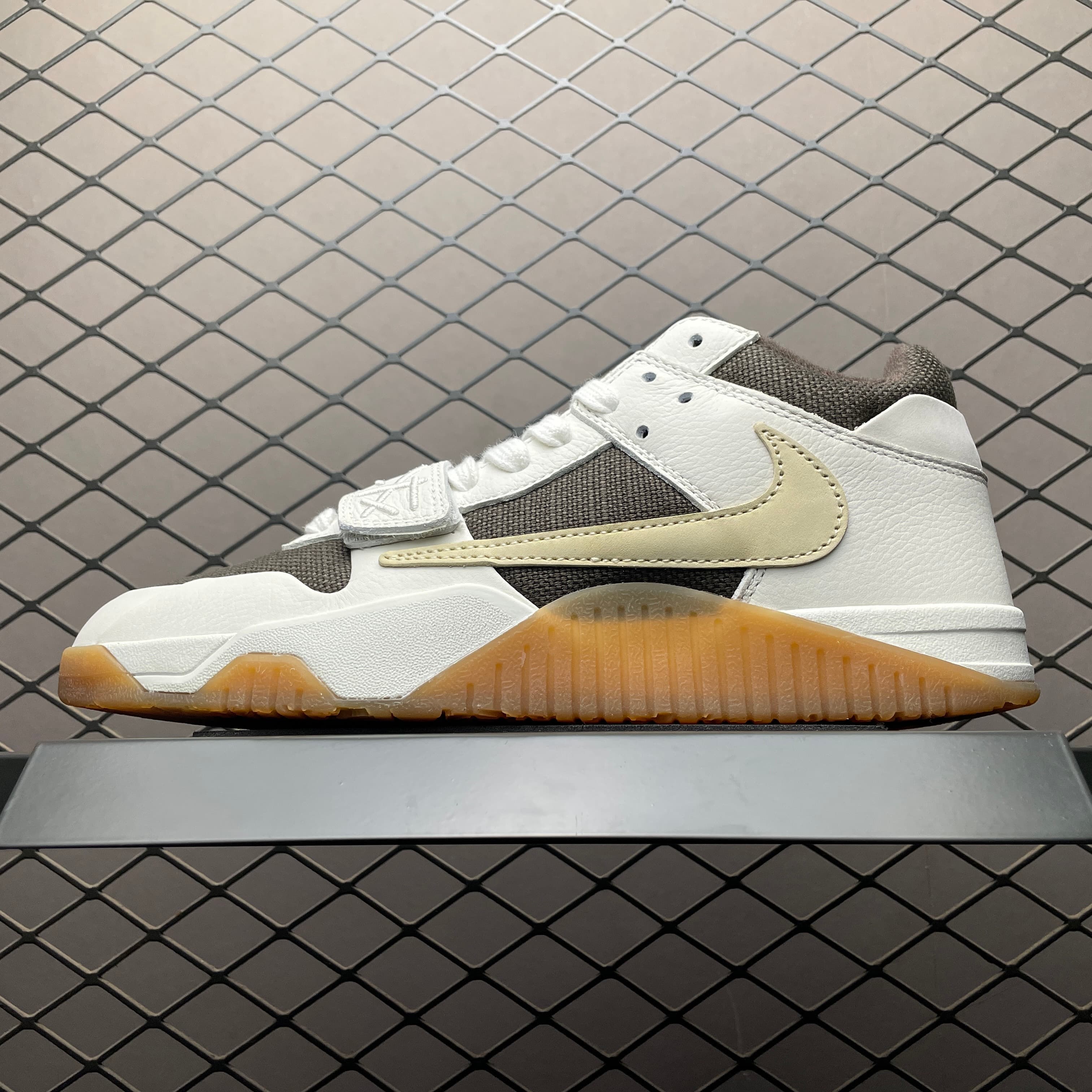 JRD Jumpman Jack TR Travis Scott Sail FZ8117-201