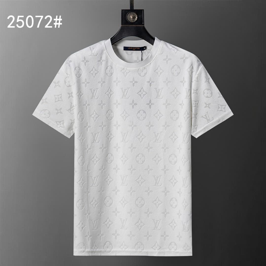 L X V T-shirt