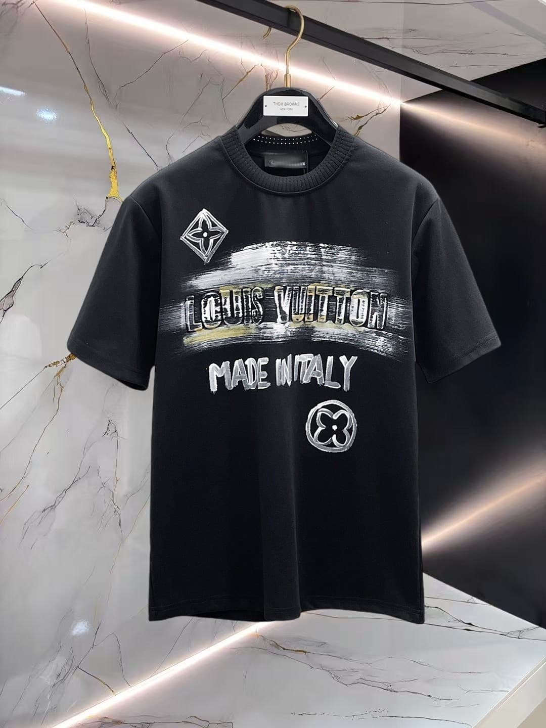 L X V T-shirt