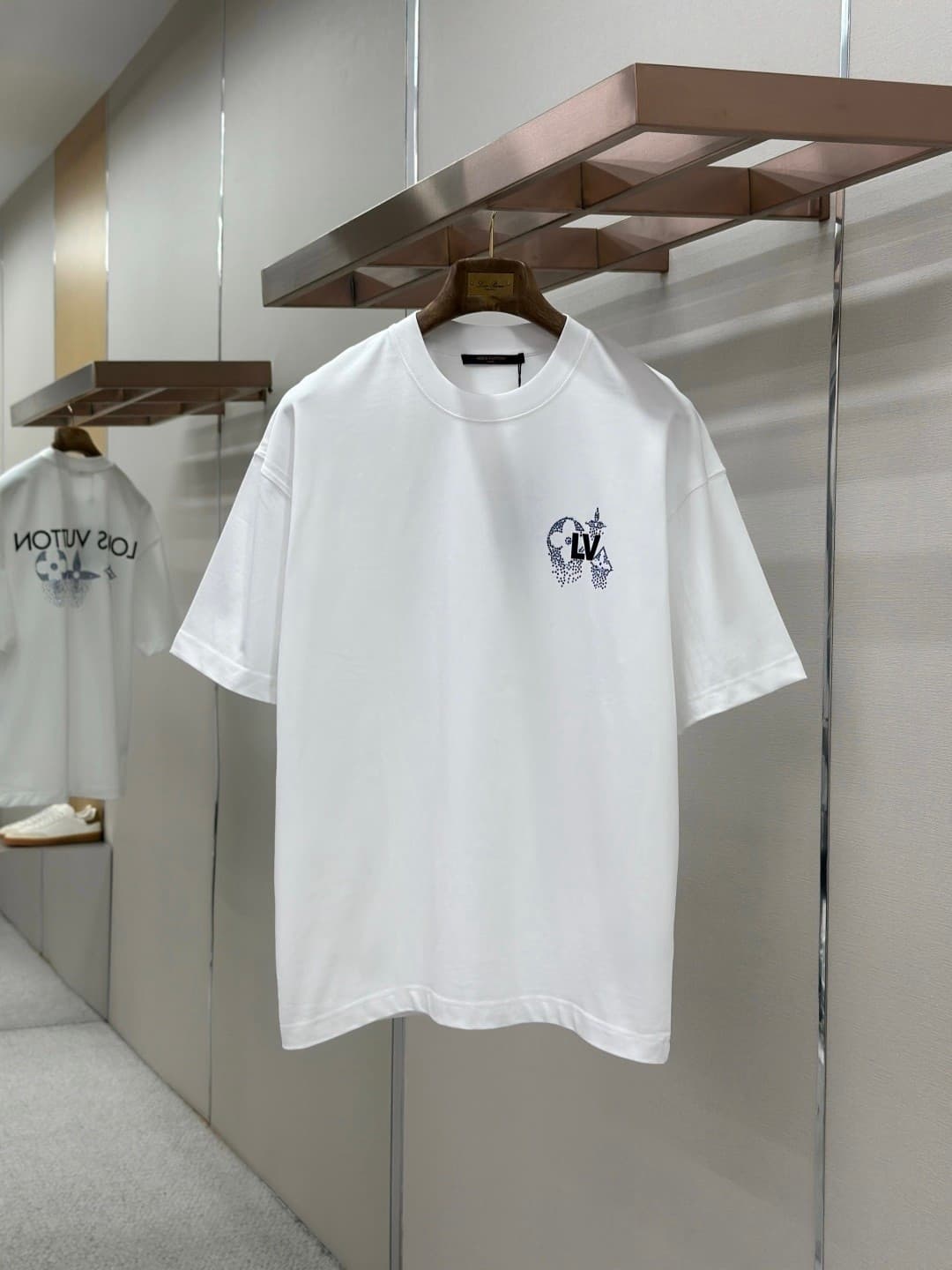 L X V T-Shirts