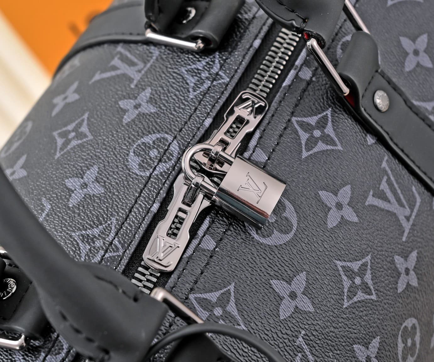 L X V Keepall Travelling bag M43412 Size:50x29x23cm