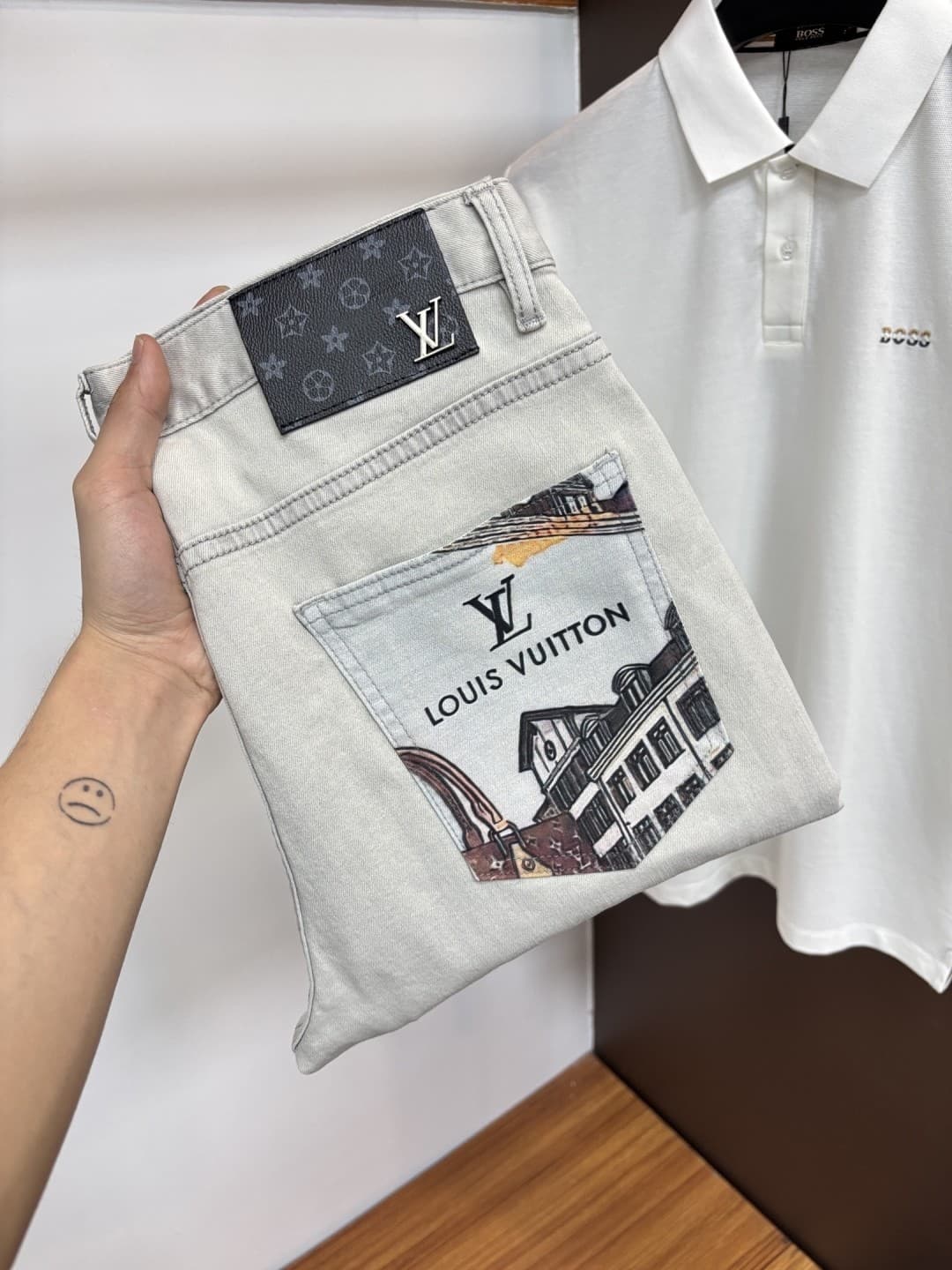 L X V Jeans