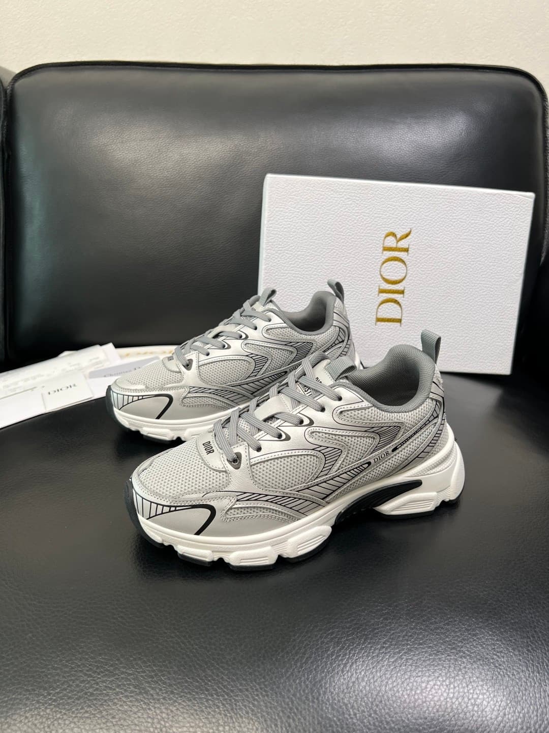 DR Sneaker