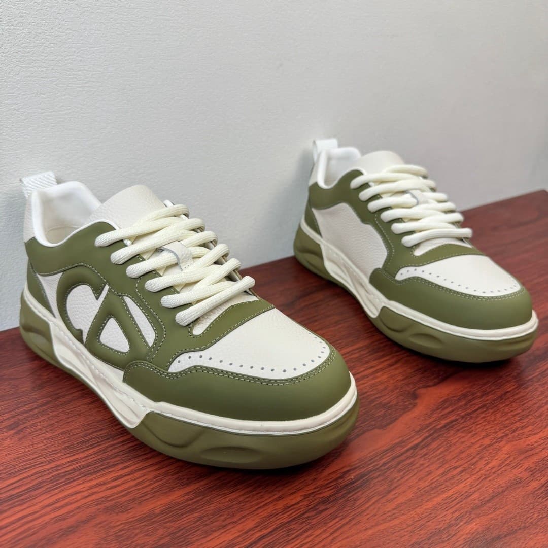 DR Sneaker
