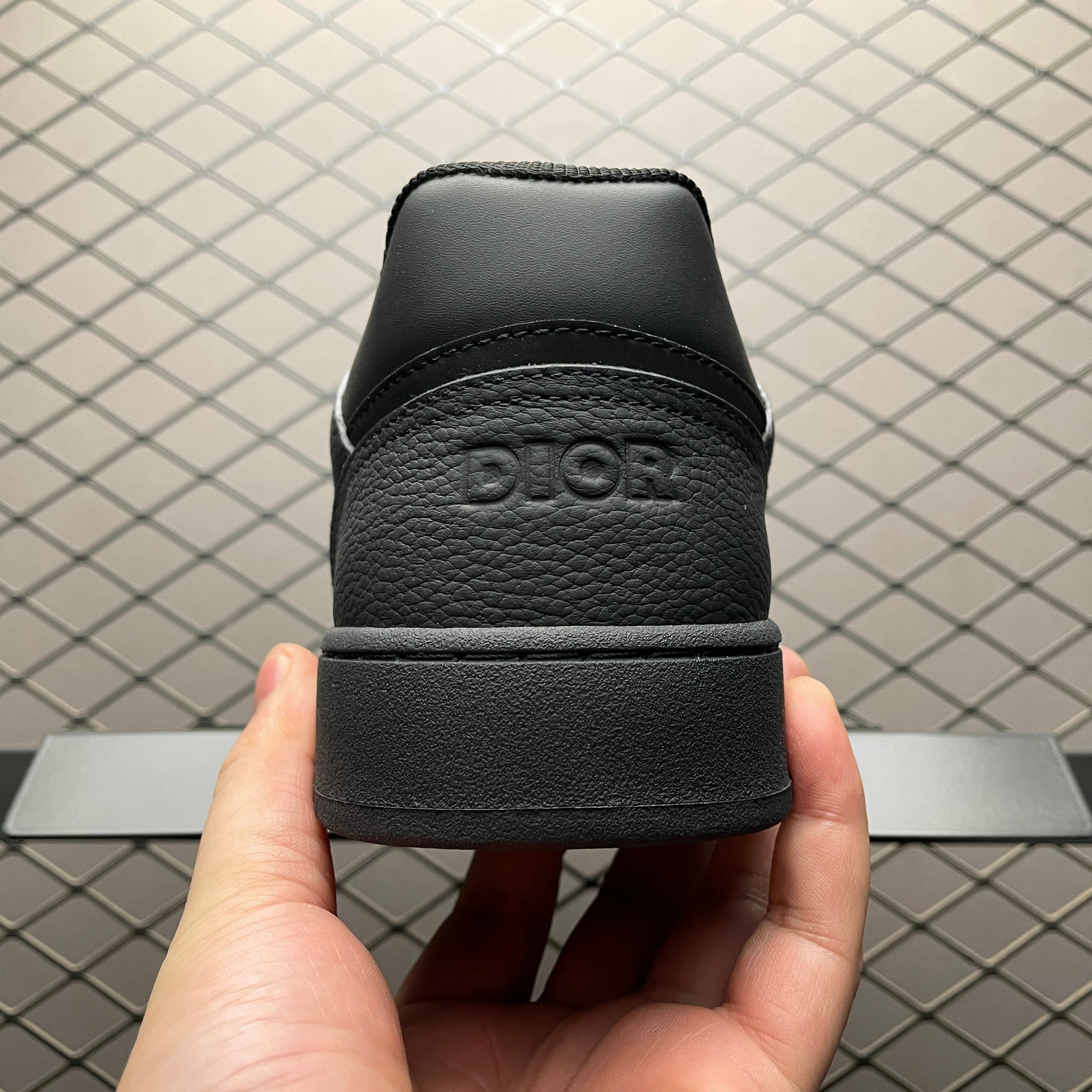 DR B27 Oblique Sneakers