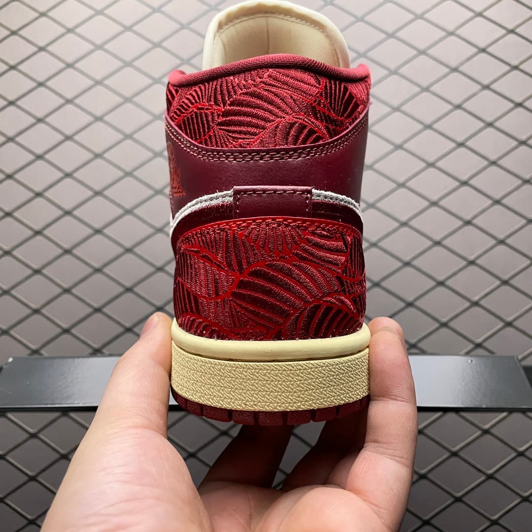 JRD 1 Mid SE Tiki Leaf Team Red DZ2820-601