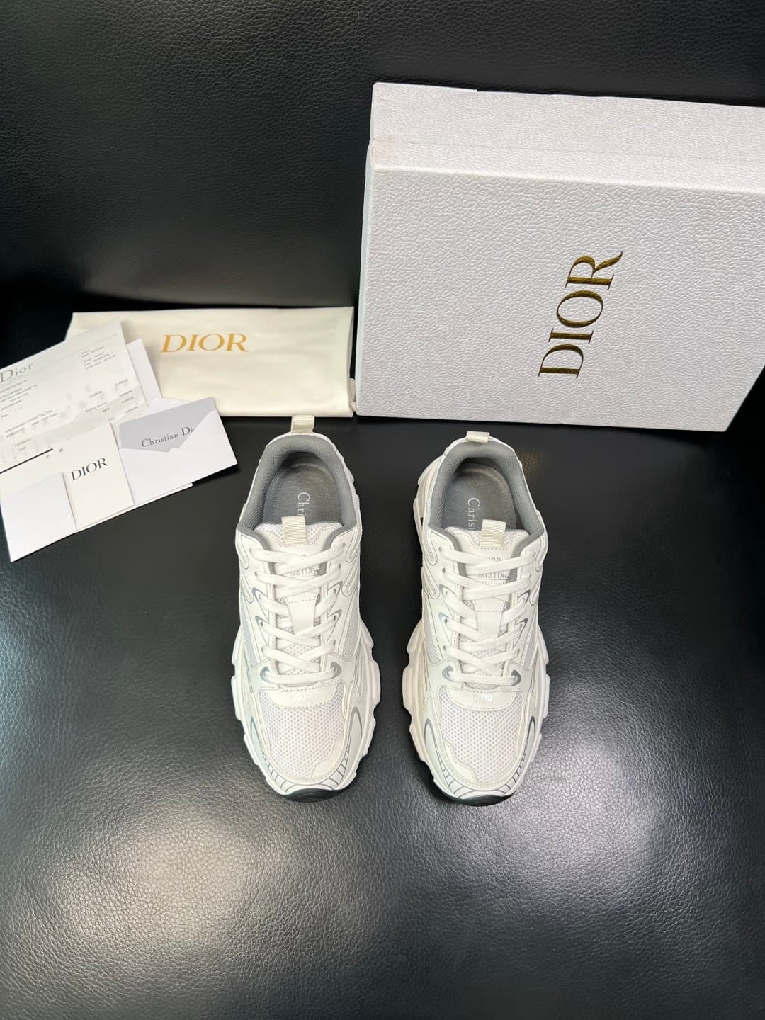 DR Sneaker