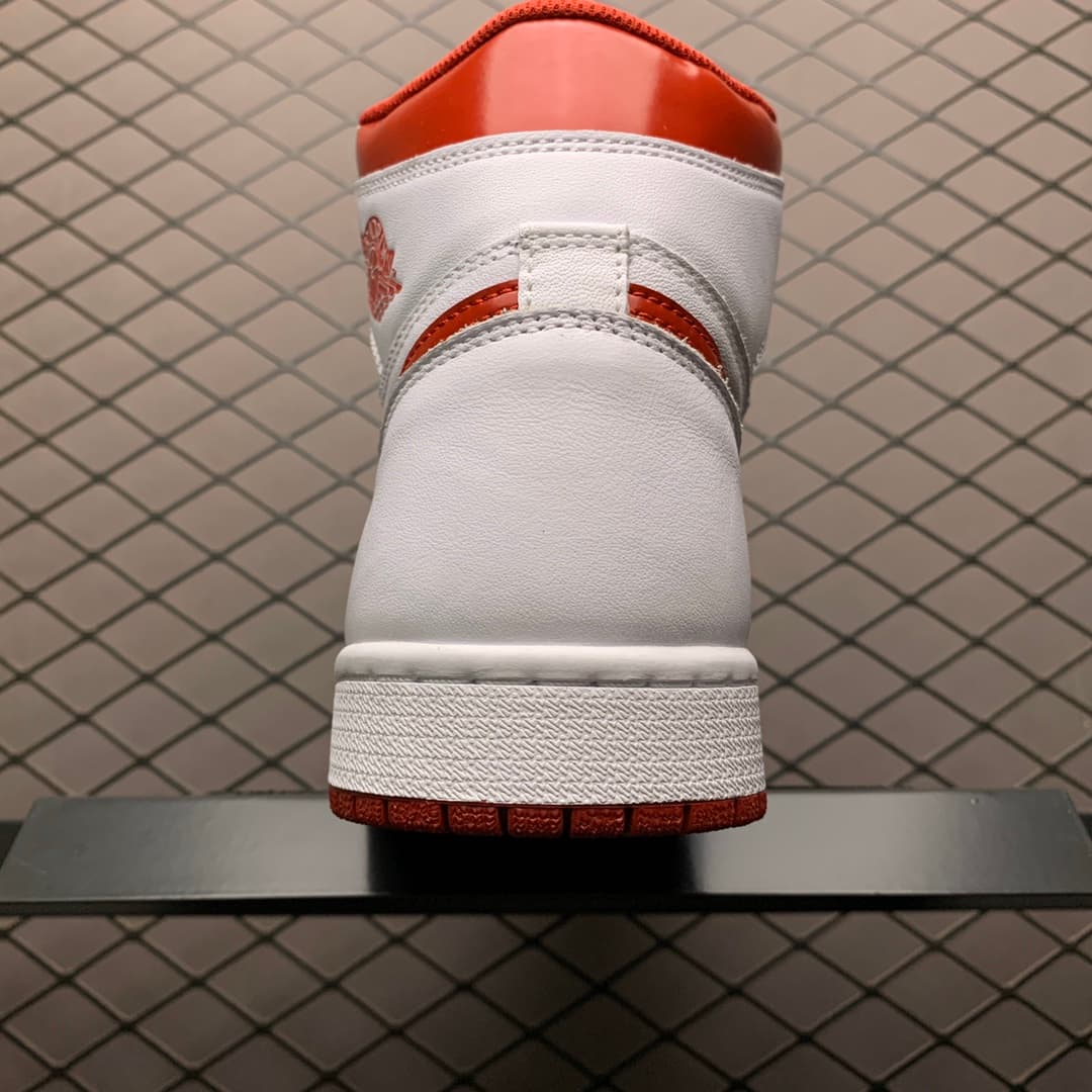 JRD1 Retro Metallic Red 555088-103