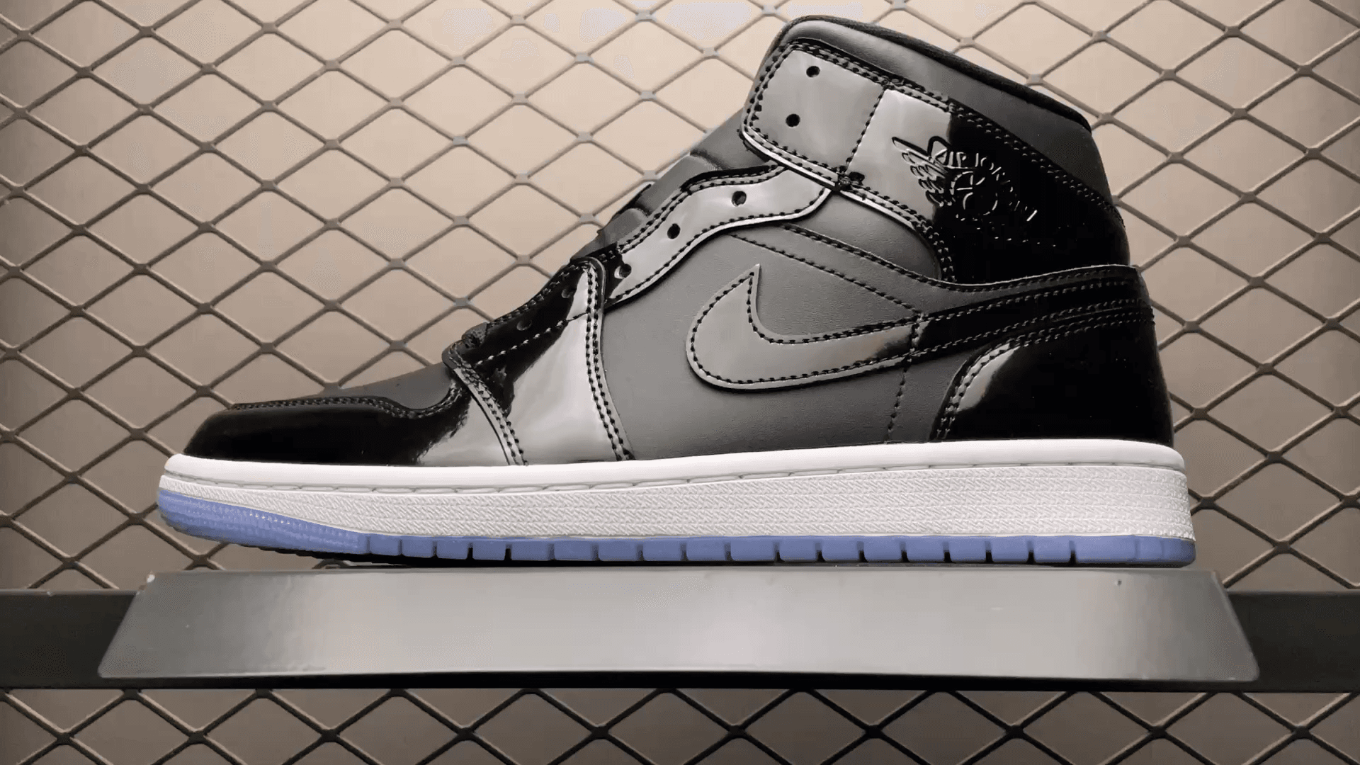 JRD 1 Mid SE Space Jam DV1308-004