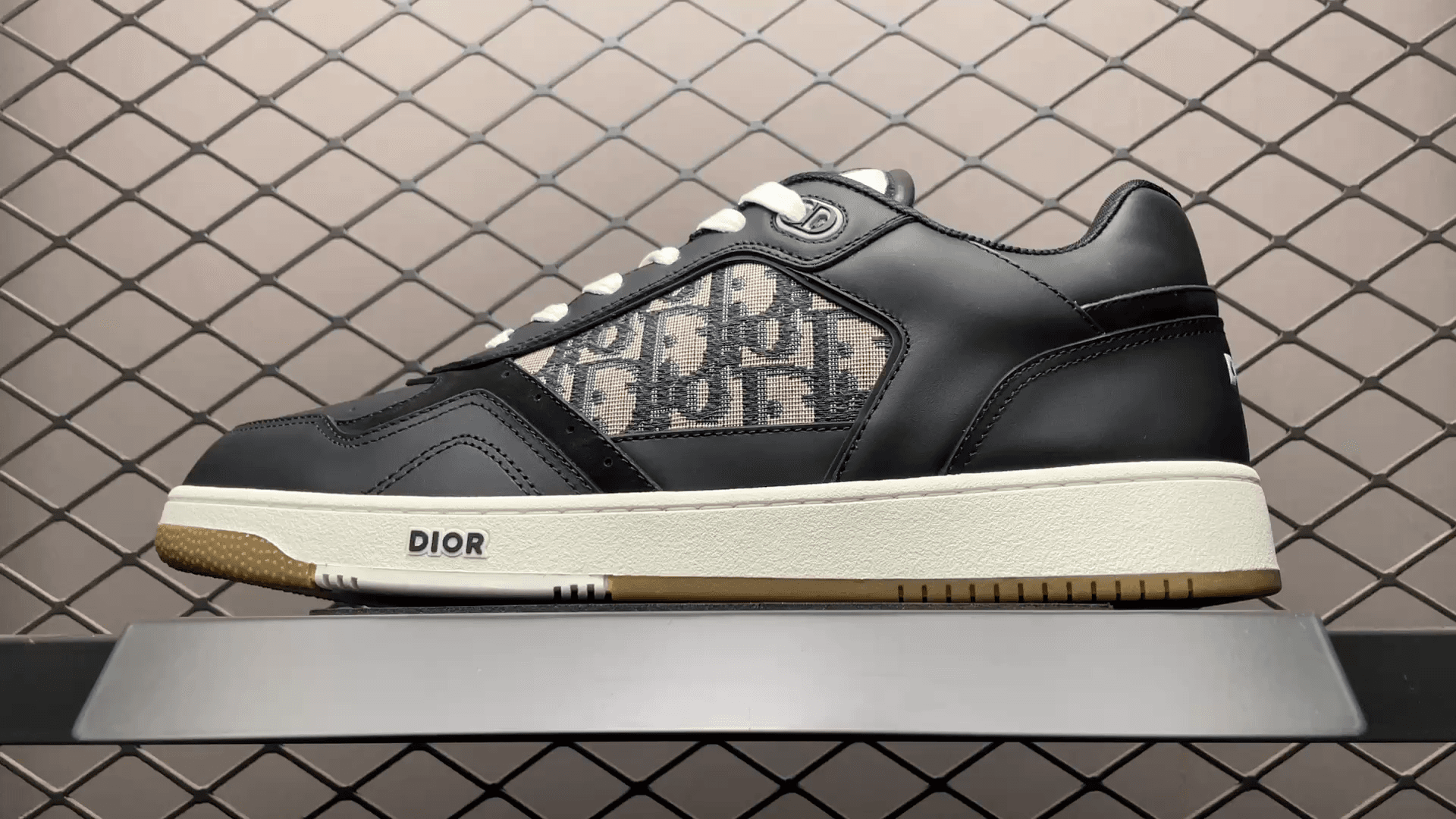DR B27 Oblique Sneakers