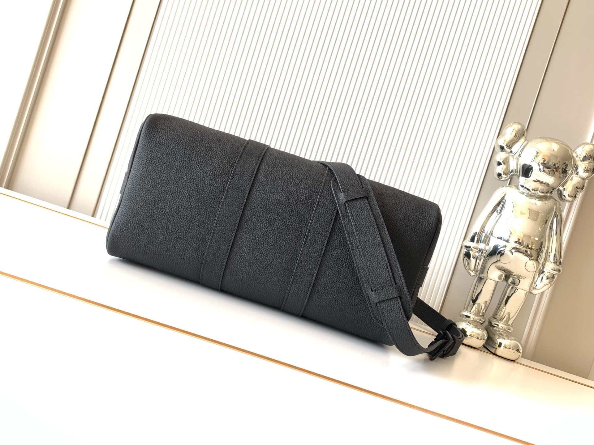 L X V Keepall Bandoulière 35 M15249 34x21x16cm