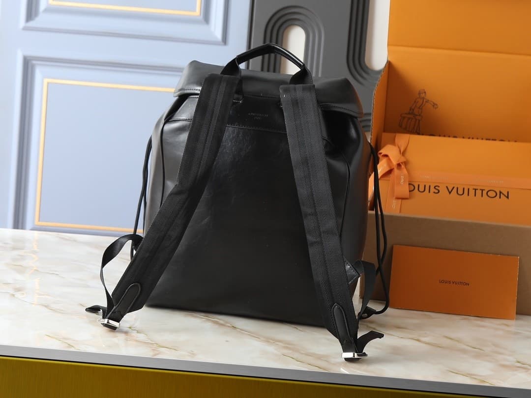 L X V Montsouris Cargo Backpack M13983 Size:34x40x17cm