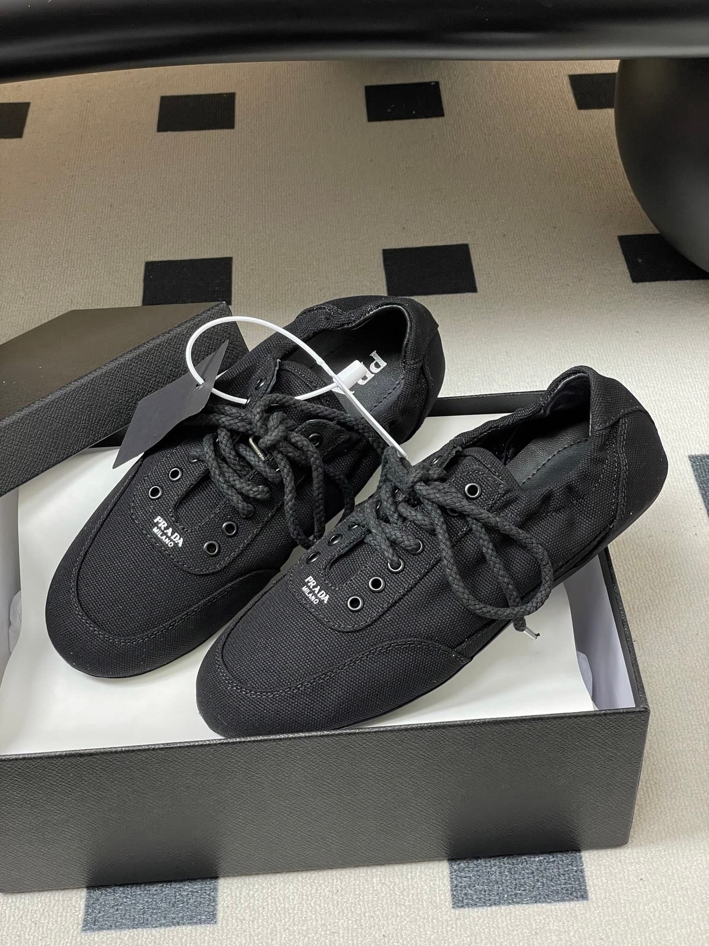 PRD sneaker(Women's style)