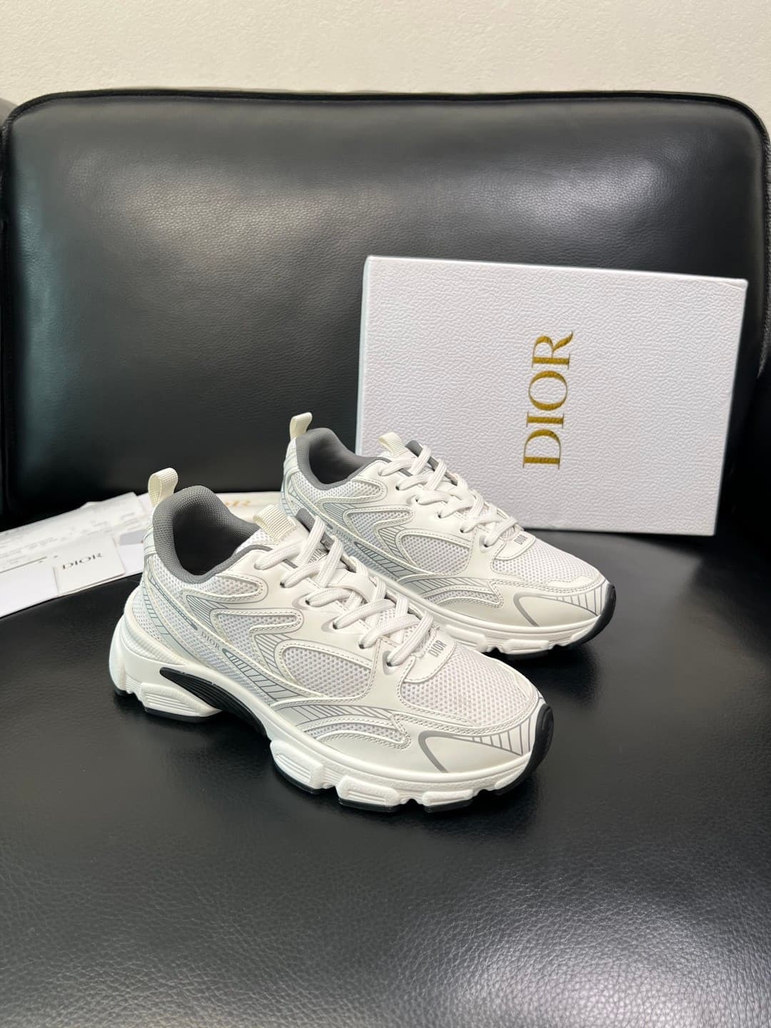 DR Sneaker