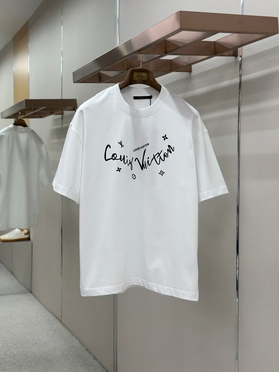 L X V T-Shirts