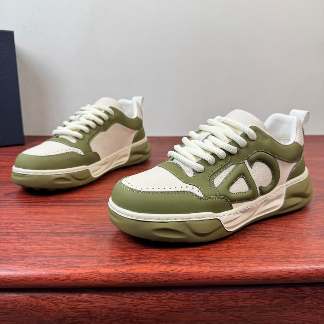 DR Sneaker
