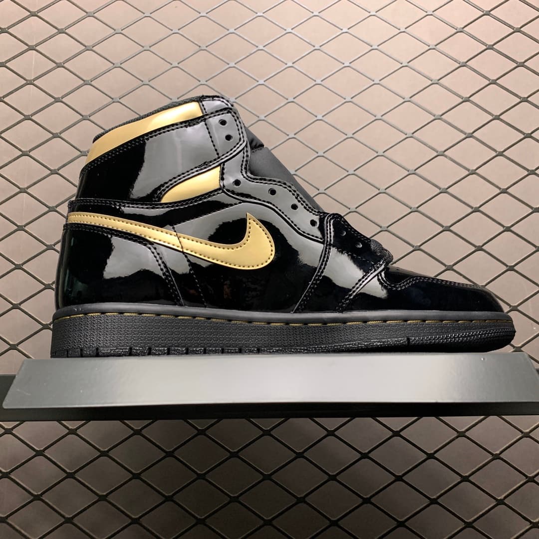 JRD1 Retro Black Metallic Gold 555088-032