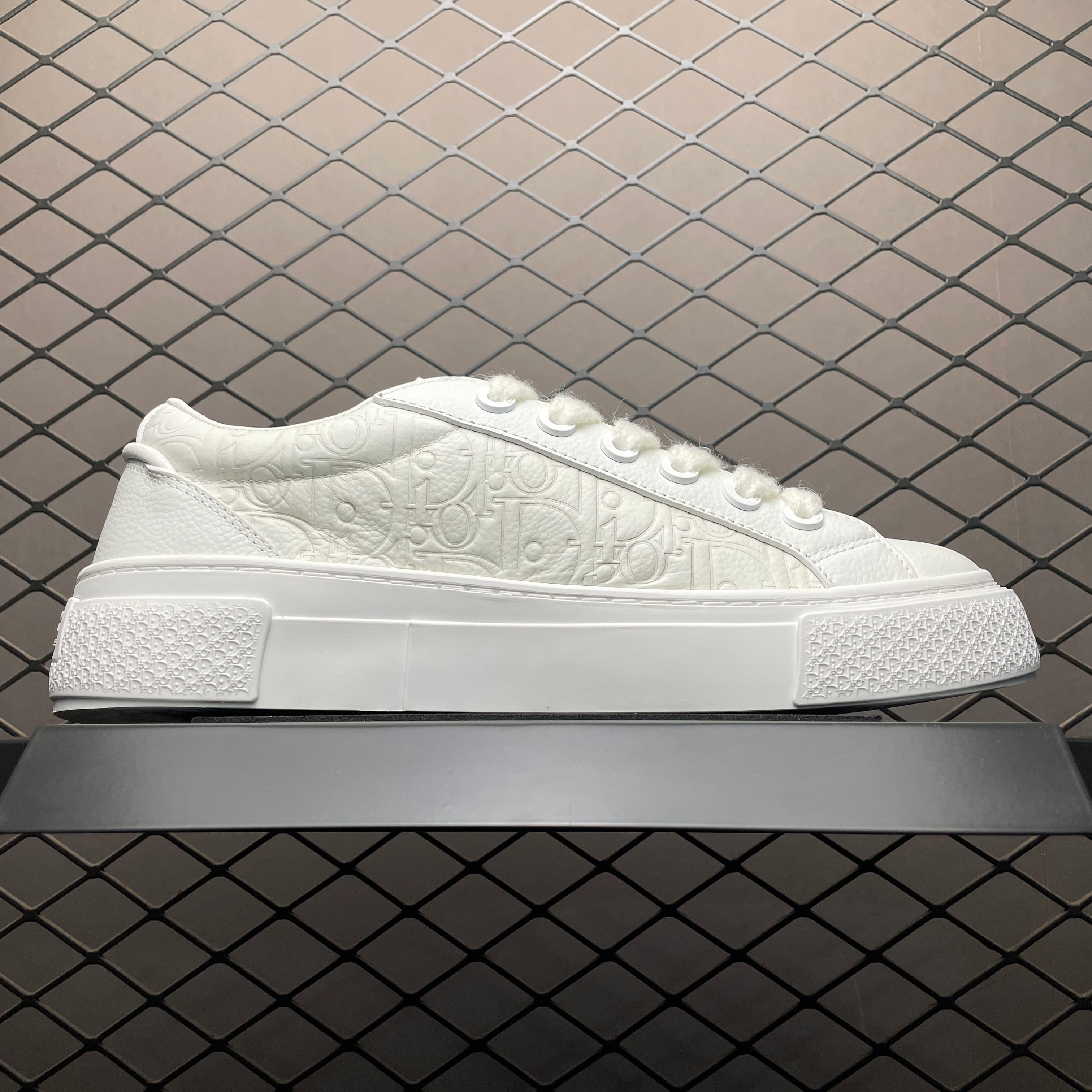 DR B33 Sneaker