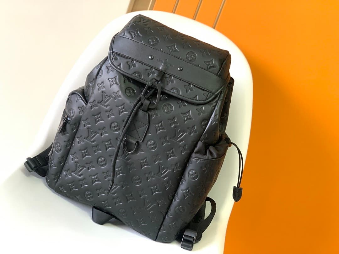 L X V Discovery Backpack M43680 Size:35x54.5x19cm
