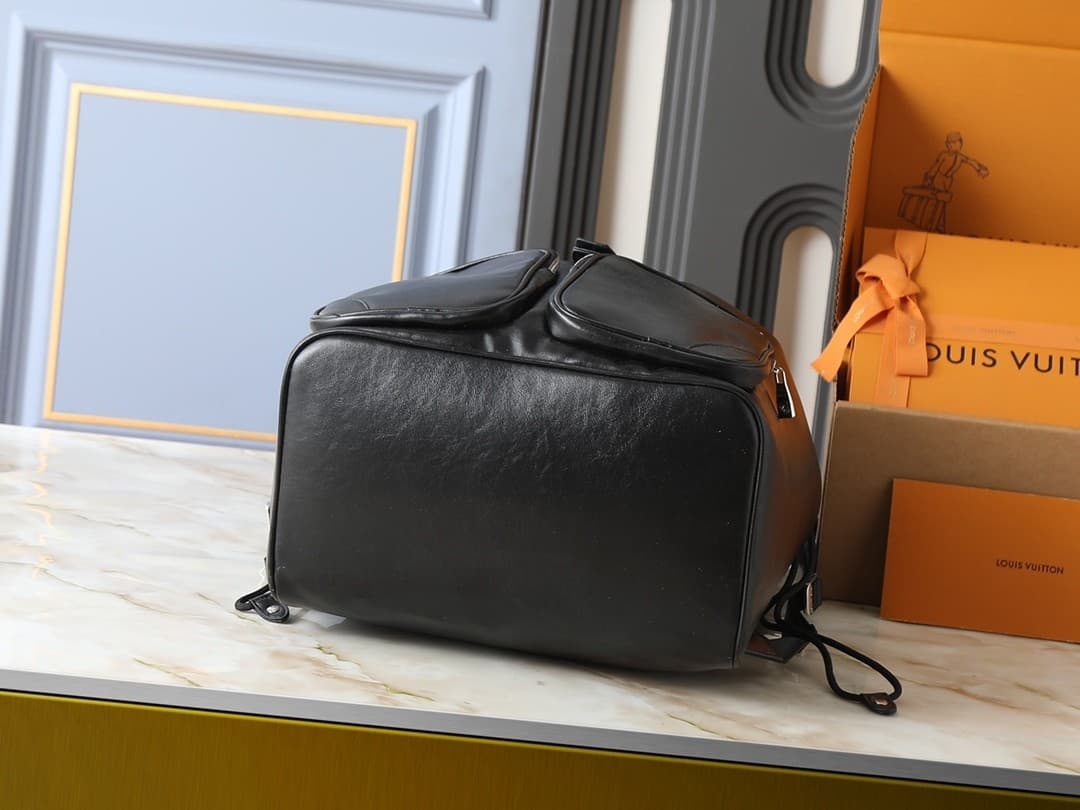 L X V Montsouris Cargo Backpack M13983 Size:34x40x17cm