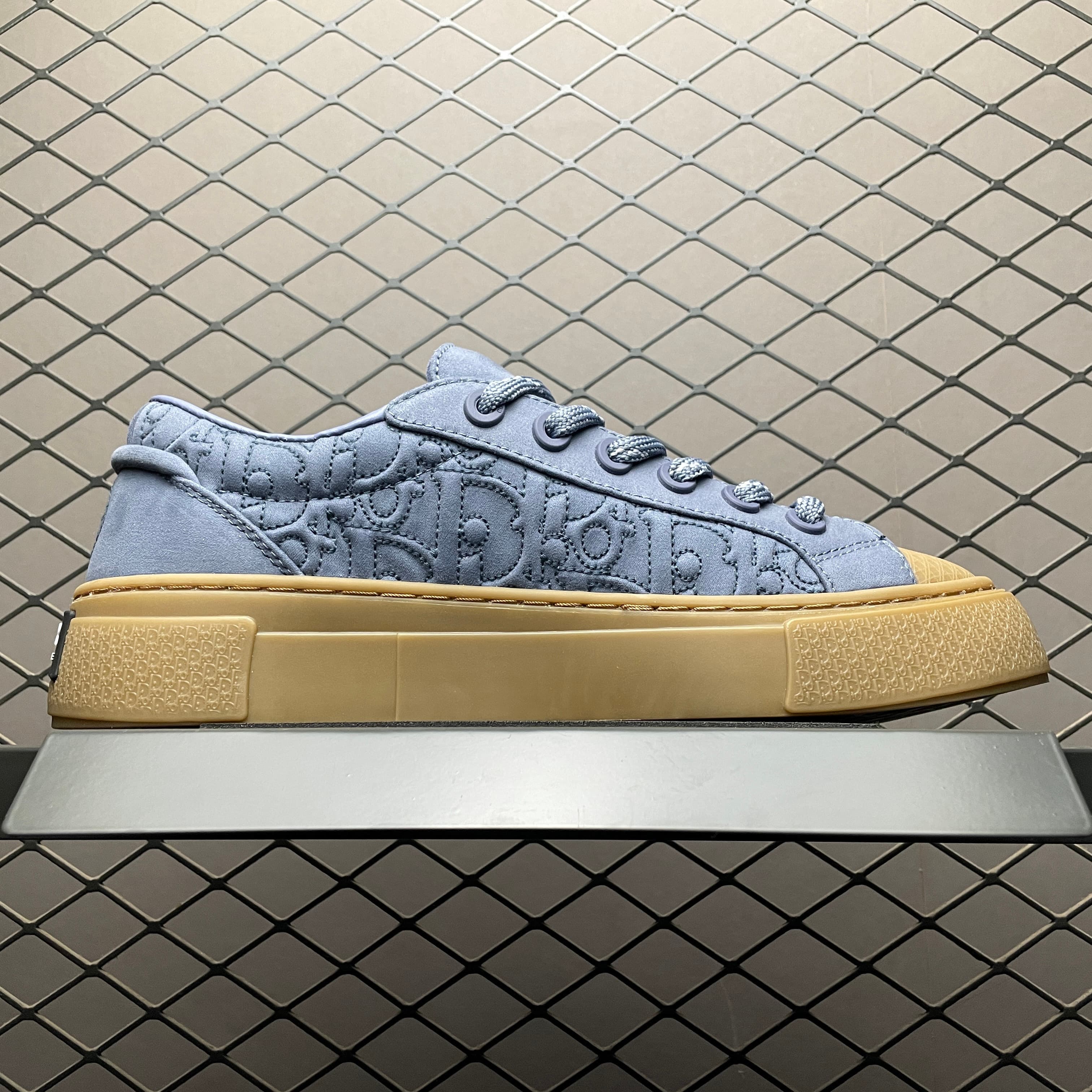 DR B33 Sneaker
