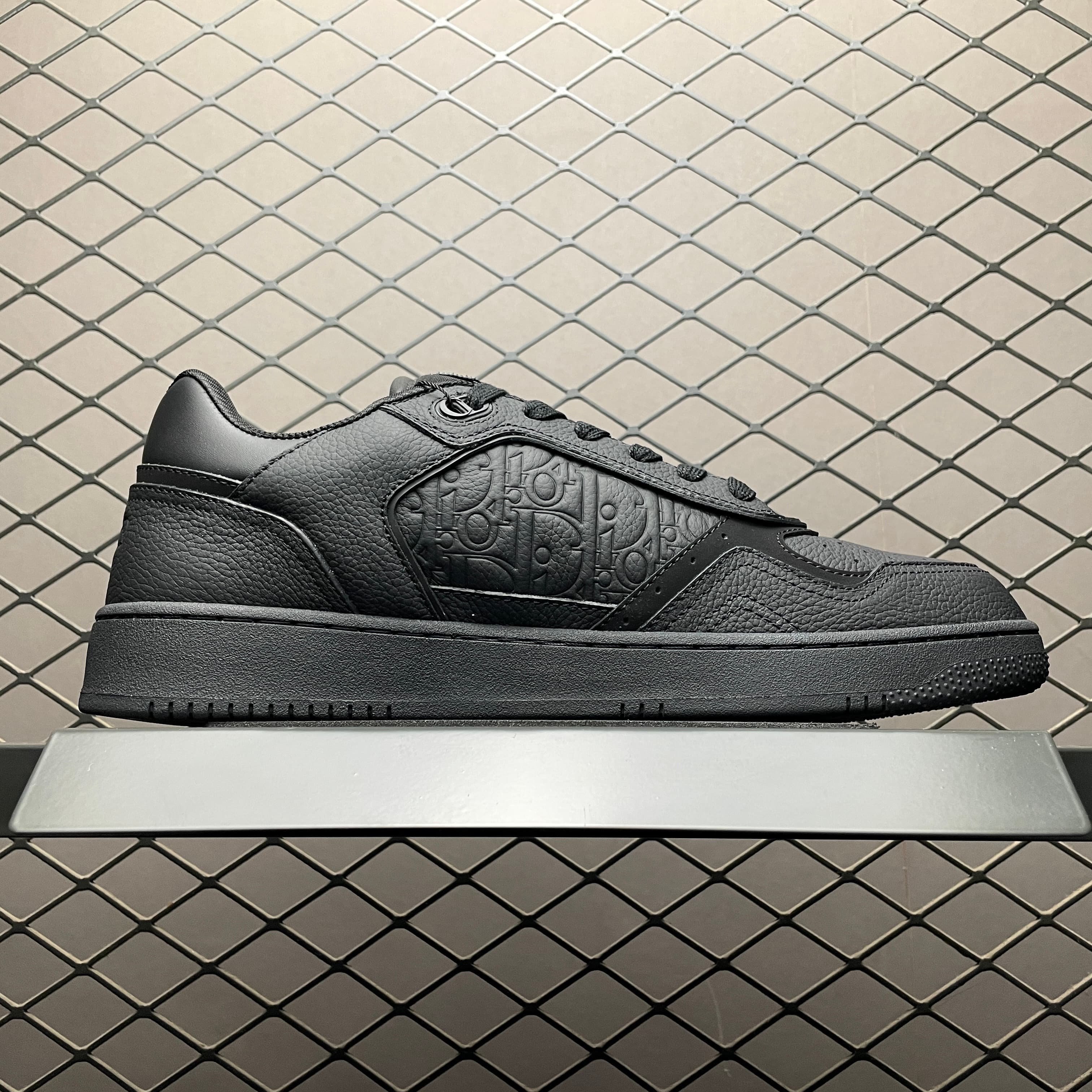 DR B27 Oblique Sneakers