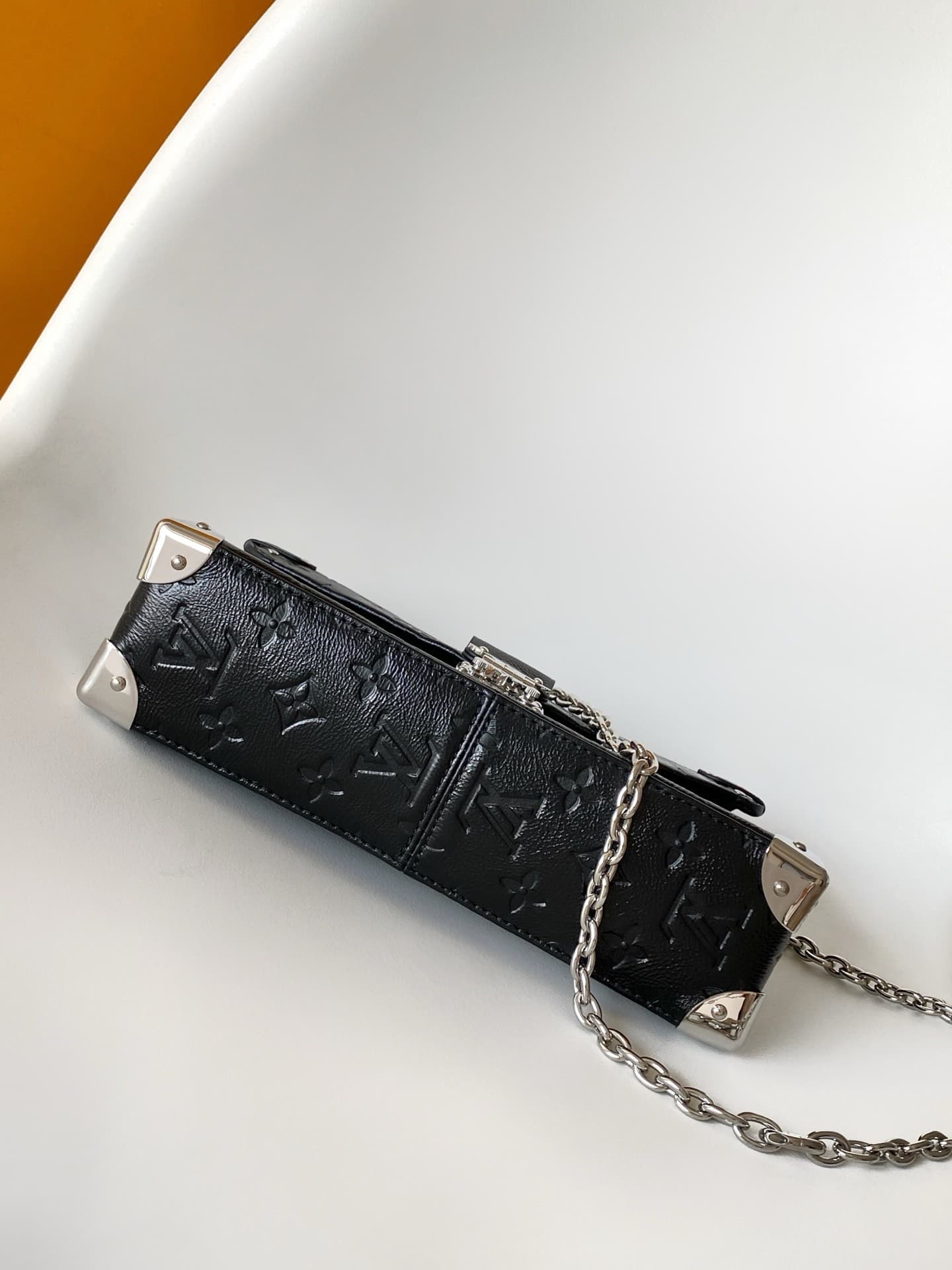 L X V Trunkie M28137 Size:27x16x8cm