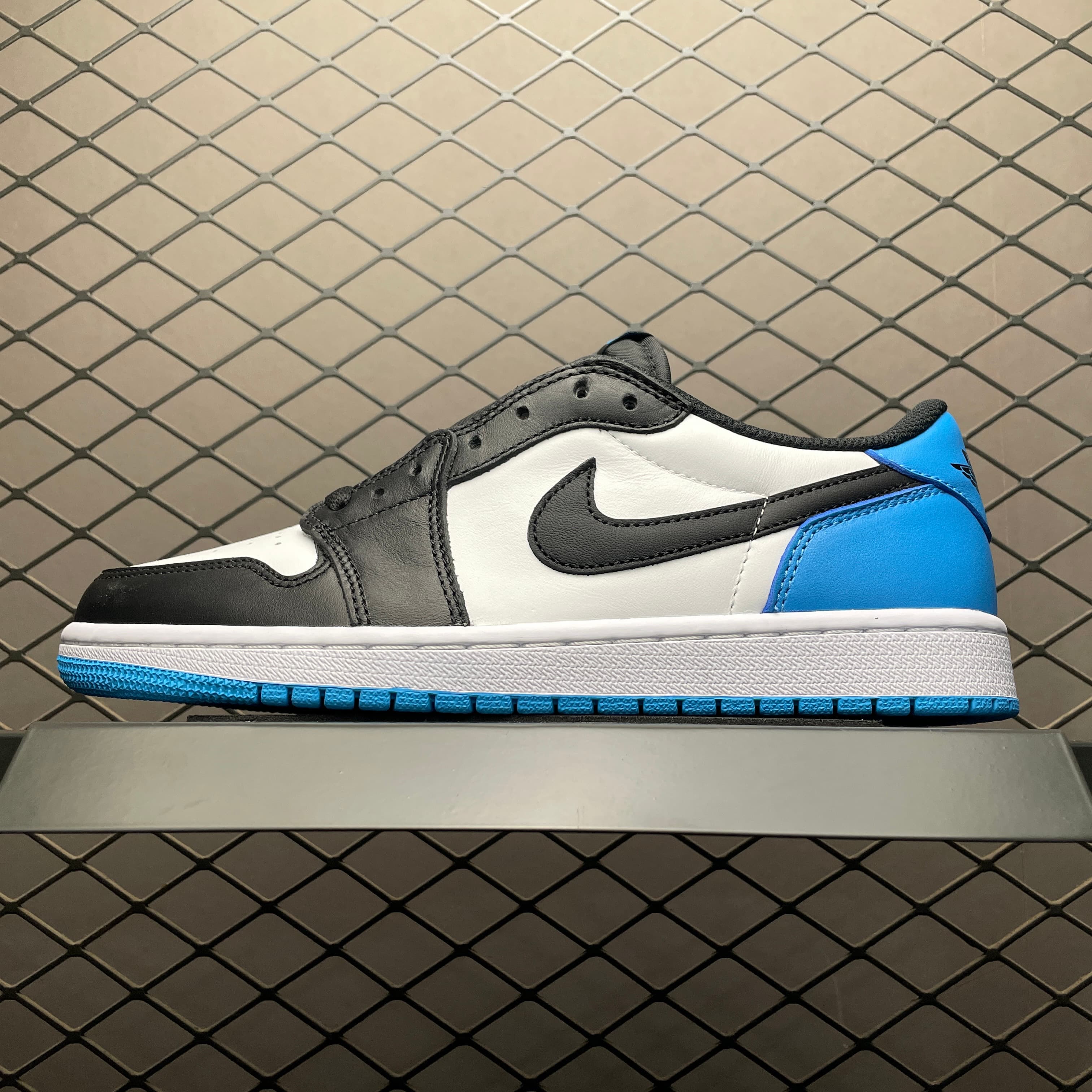 JRD 1 Retro Low OG Black Dark Powder Blue CZ0790-104