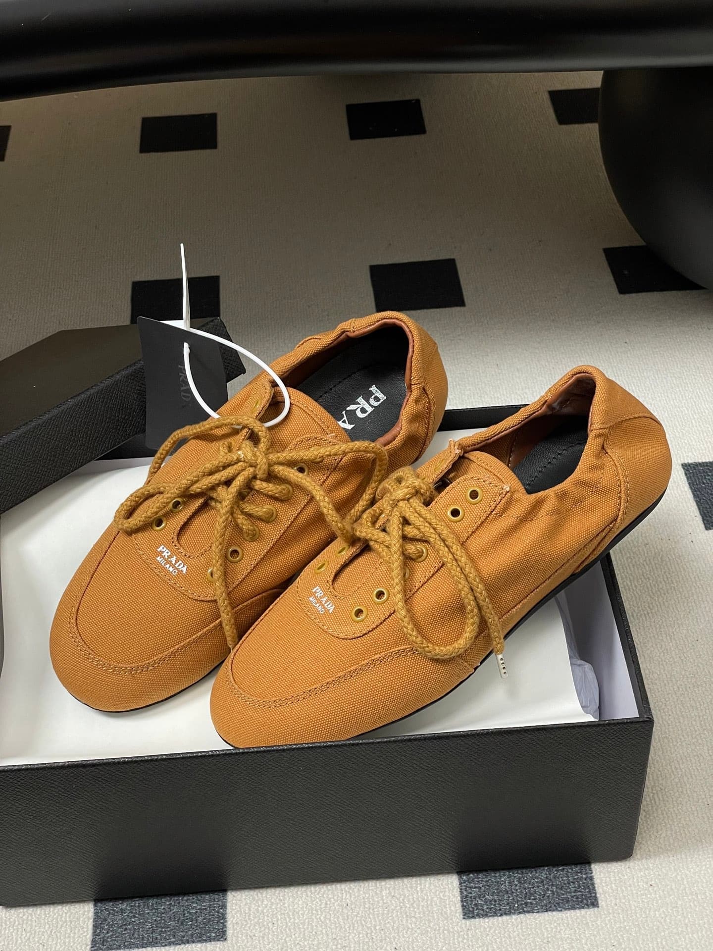 PRD sneaker(Women's style)