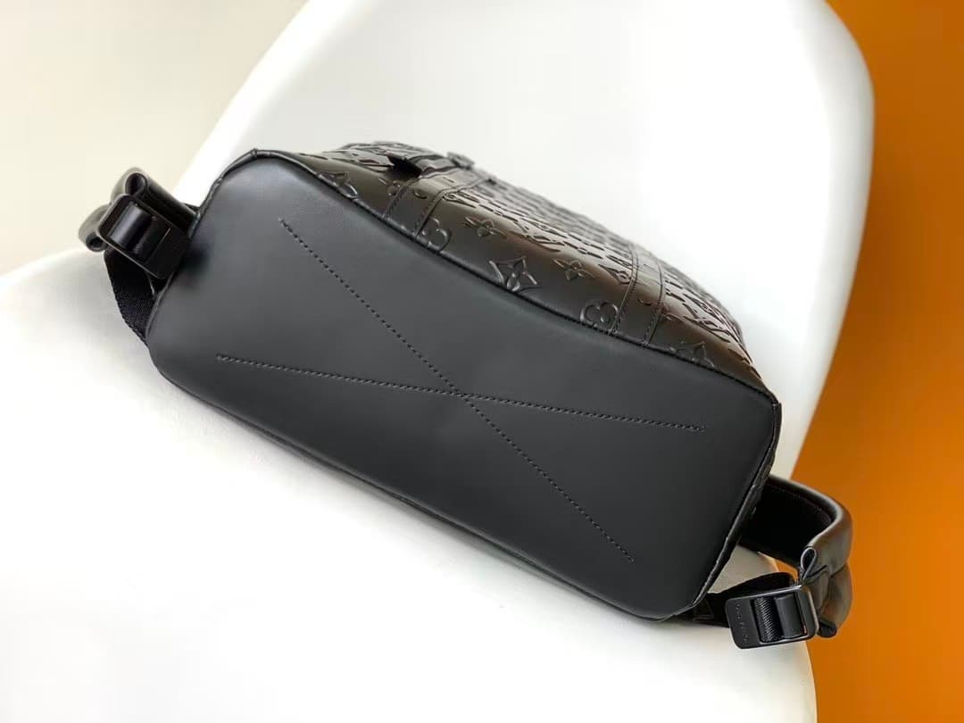 L X V Armand Backpack M57959 Size:31x42x15cm