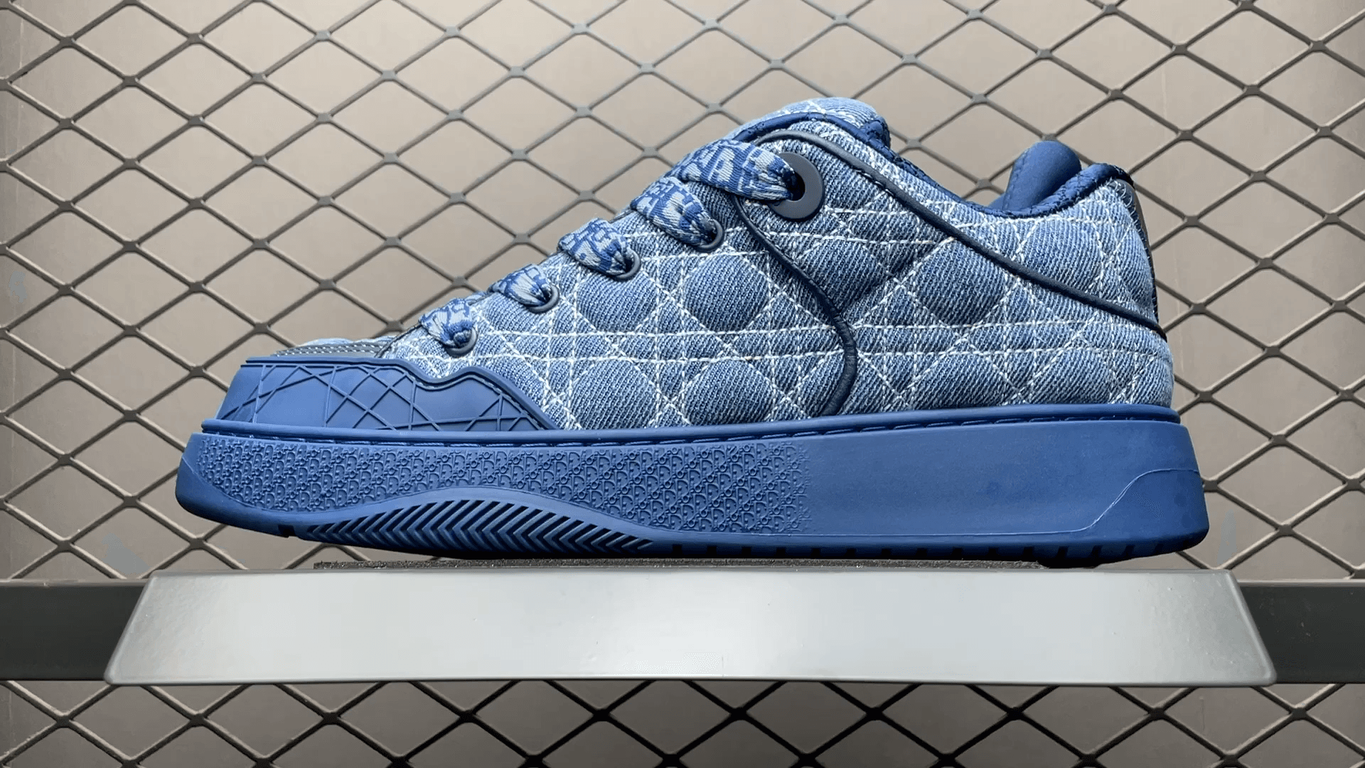 DR B9S Sneaker