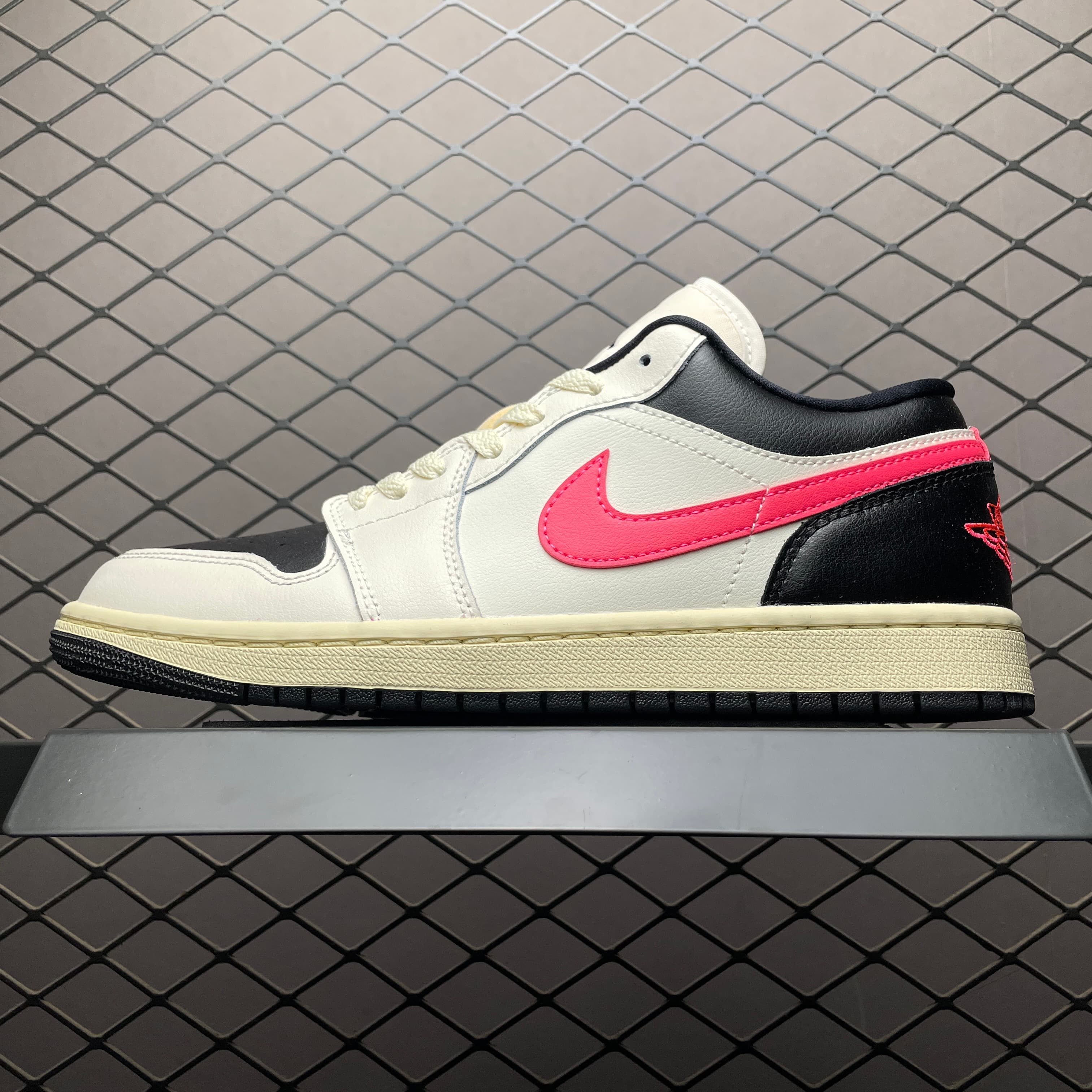 JRD1 Retro OG SP DC0774-107
