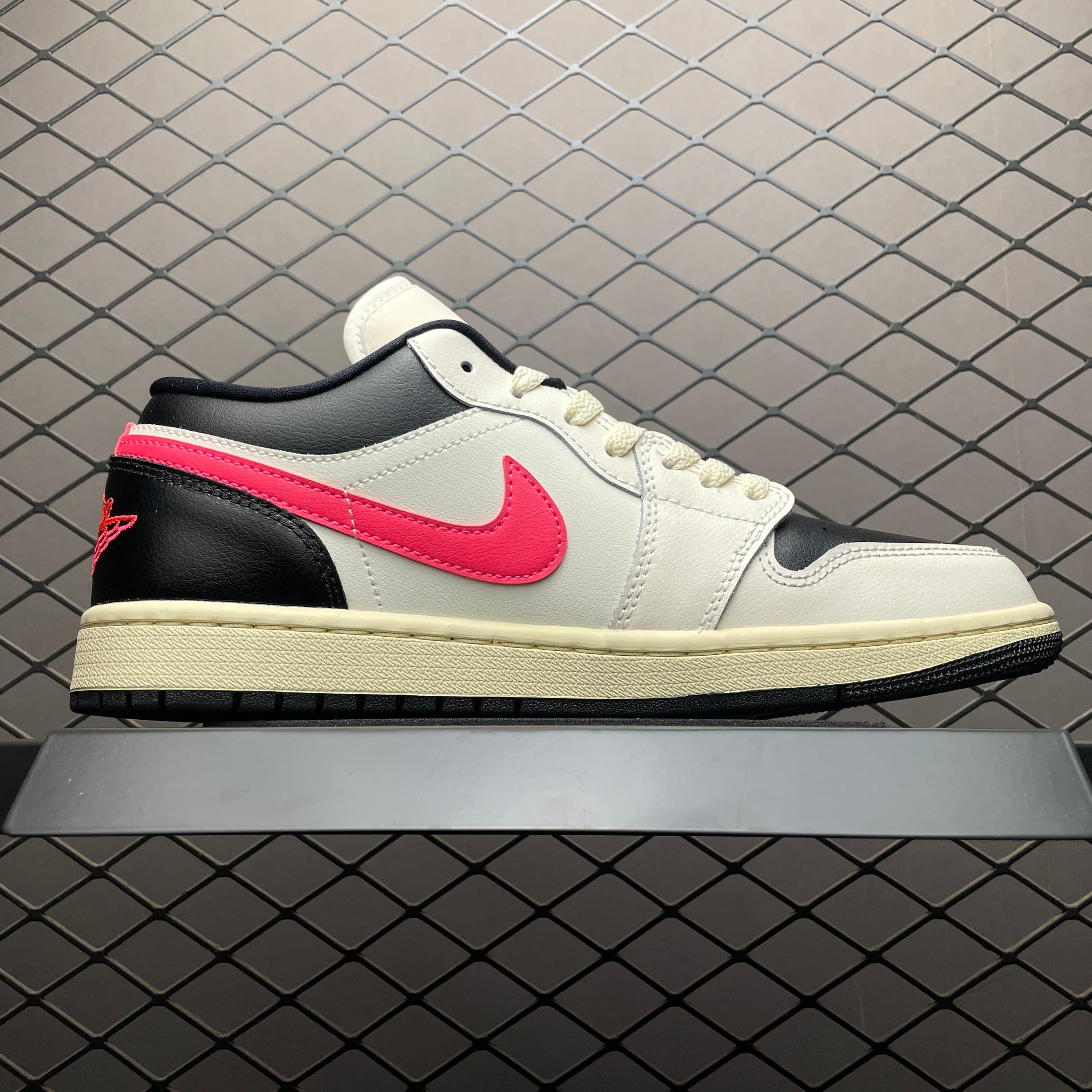 JRD1 Retro OG SP DC0774-107