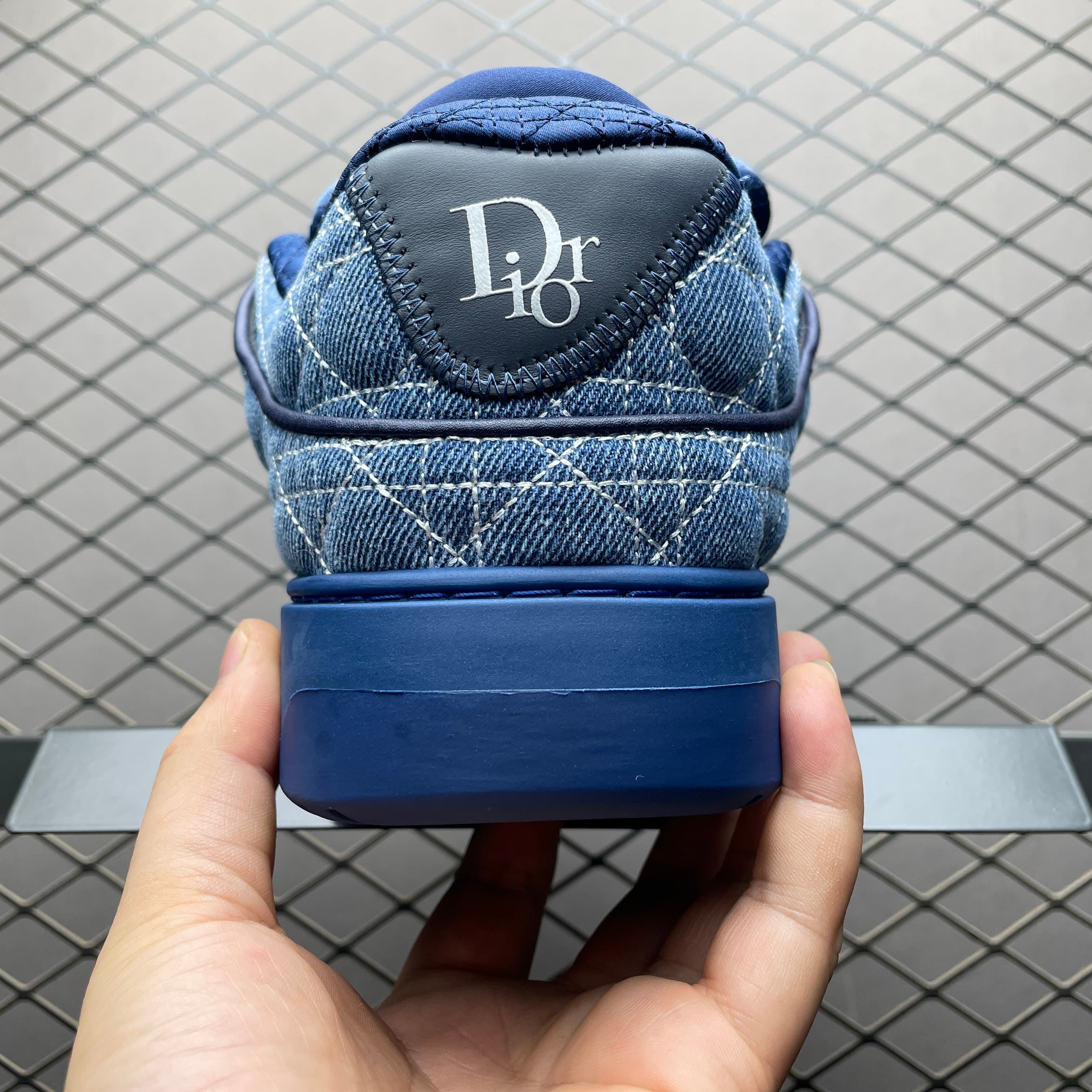 DR B9S Sneaker