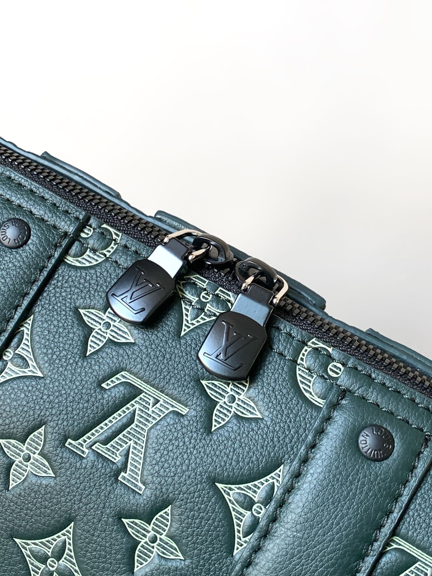L X V Keepall 27.5X16.5X15CM
