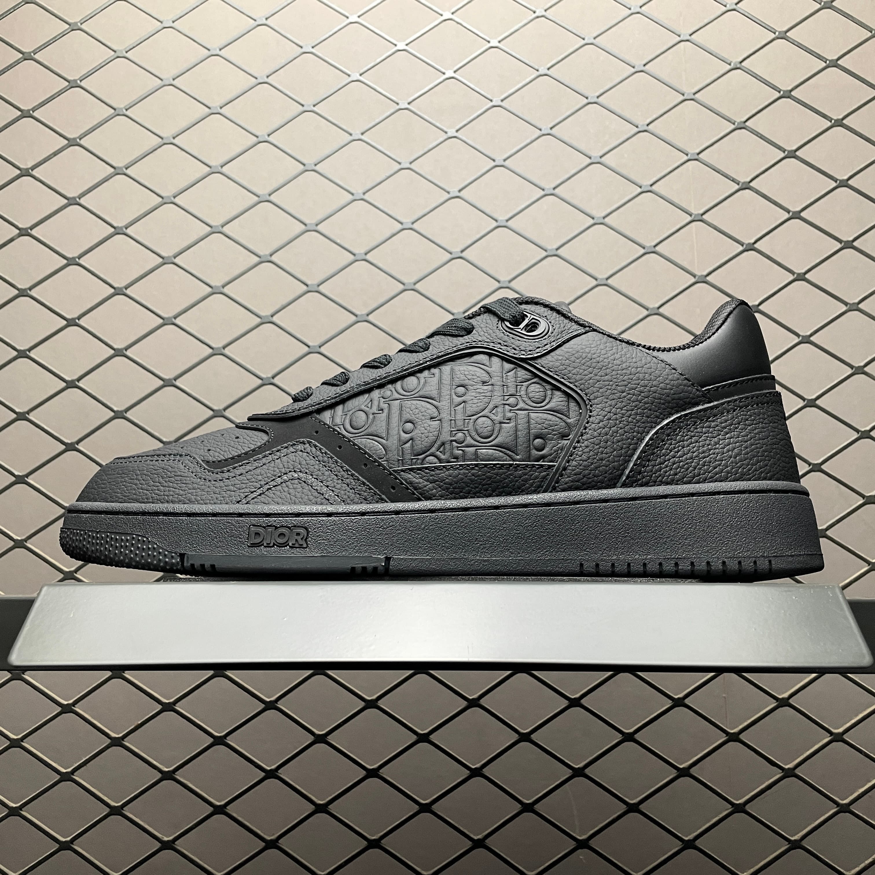 DR B27 Oblique Sneakers